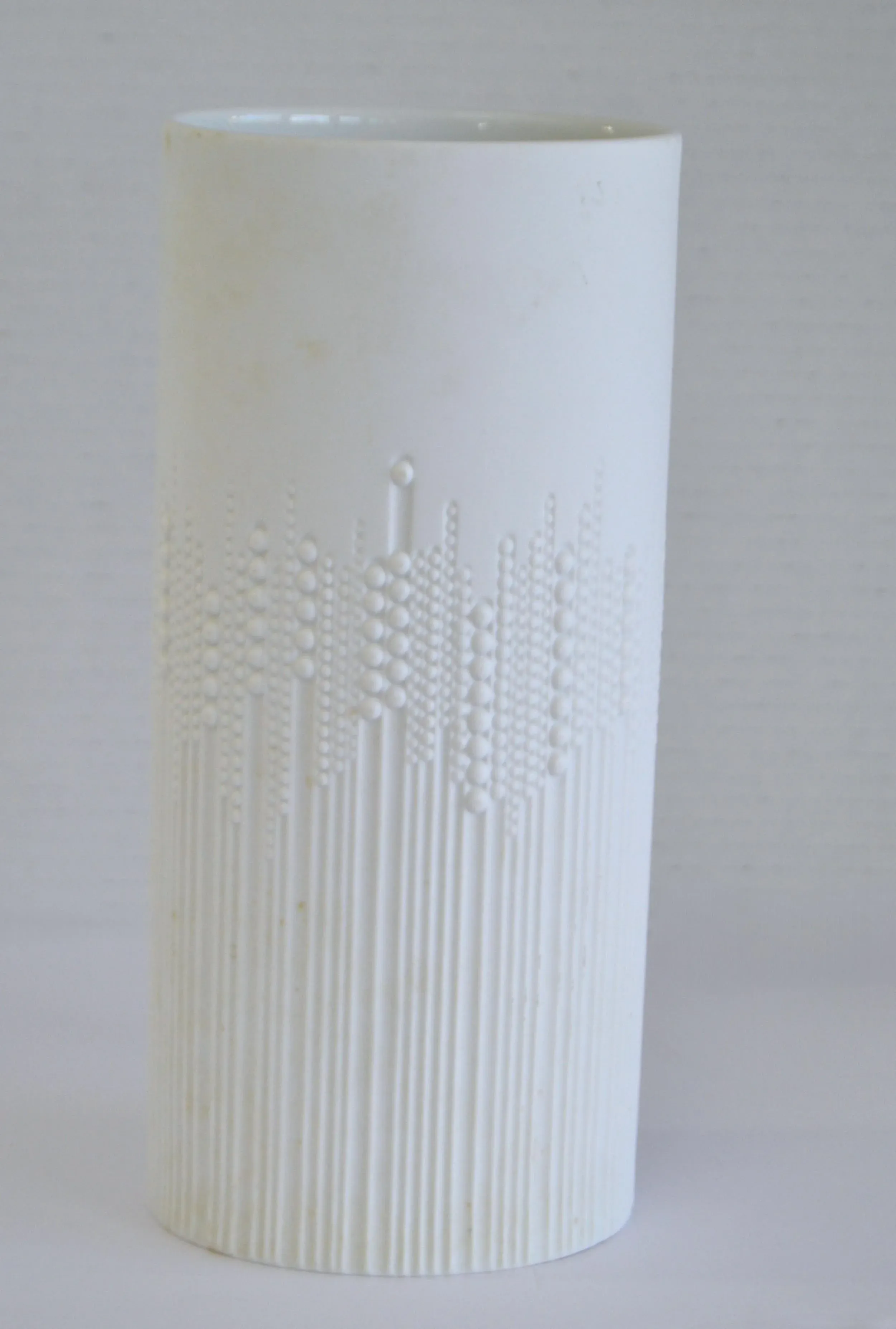 1950s Tapio Wirkkala White Bisque Drops Oval Flower Vase Rosenthal Studio Line Germany