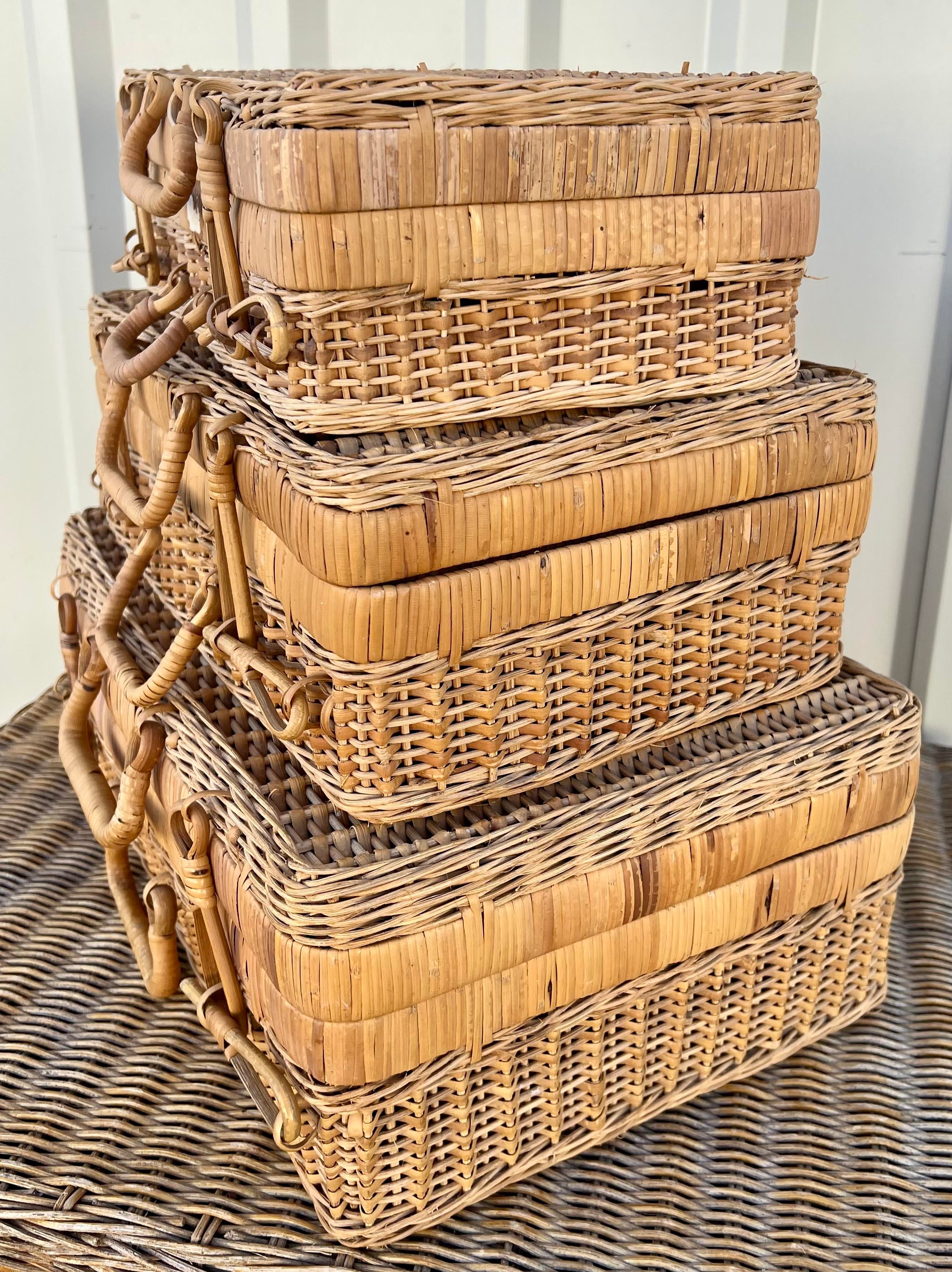 Stacking 2024 wicker baskets