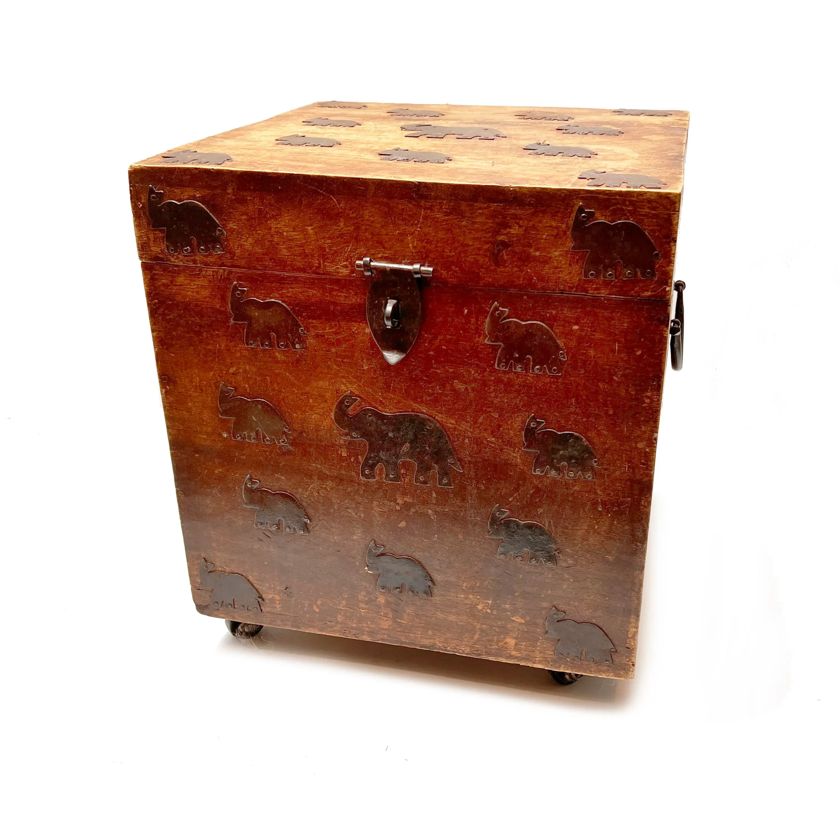 Vintage Wooden Storage Box on Wheels With Metal Elephant Motifs Vintage Wooden Storage Box on Wheels With Metal Elephant Motifs