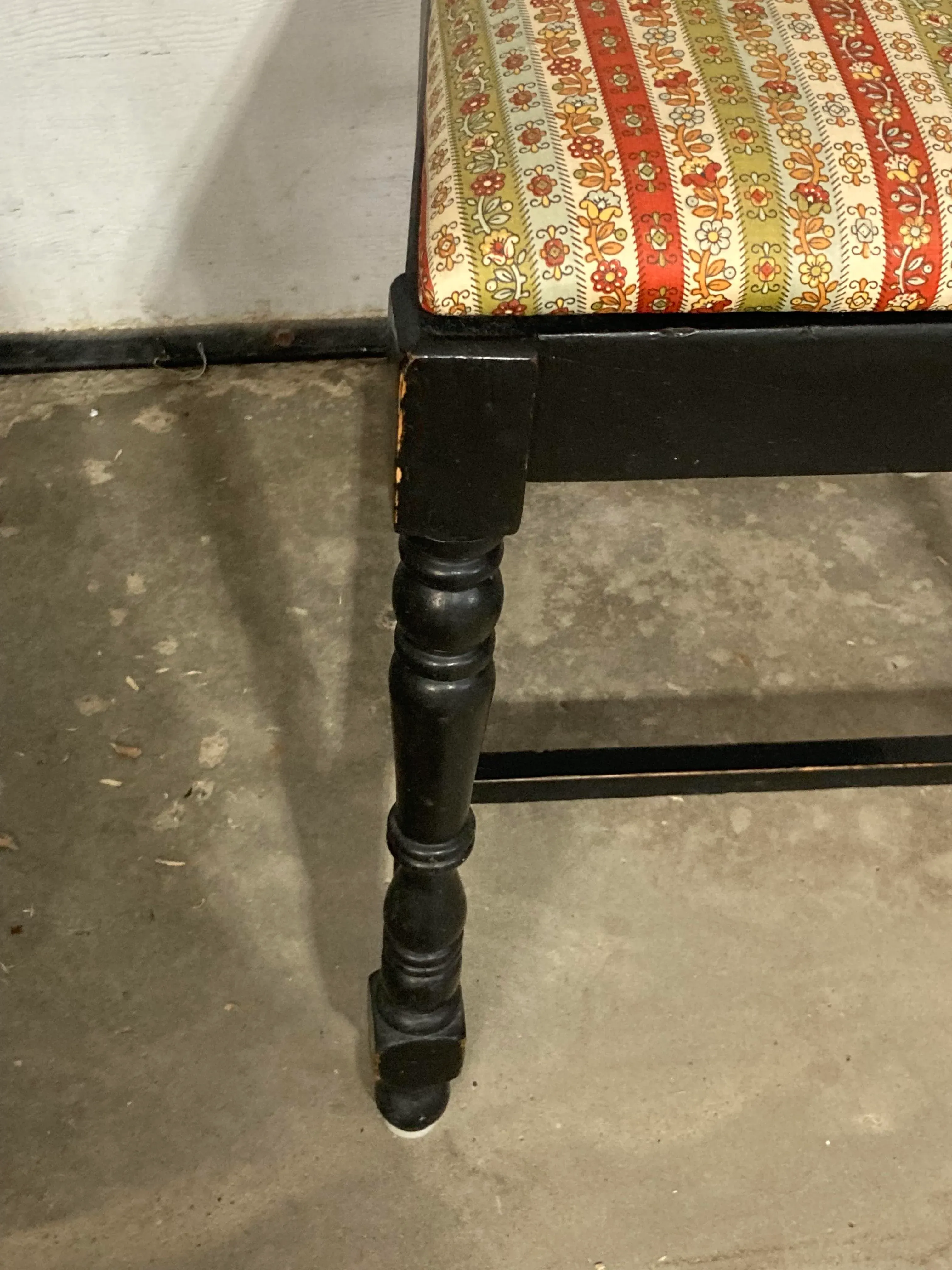 1960s Vintage Upholstered Hitchcock Side Chair in Black
