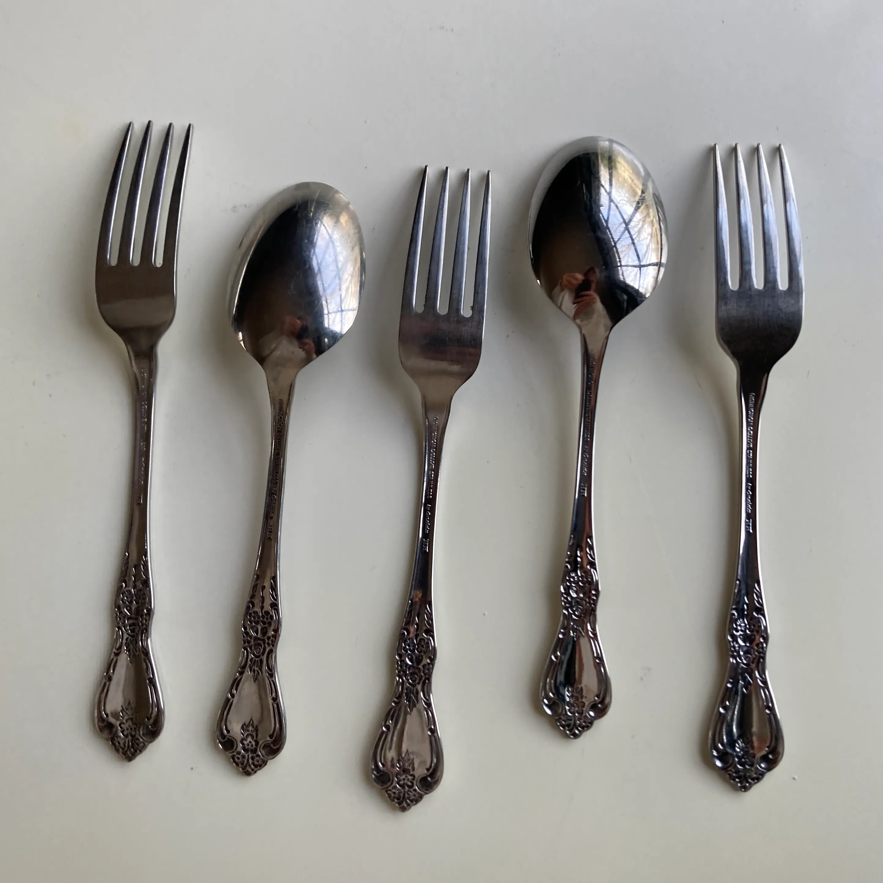 ONEIDA USA アンティーク Oneida Bordeaux Used Oneida Frederick II Stainless Steel Flatware