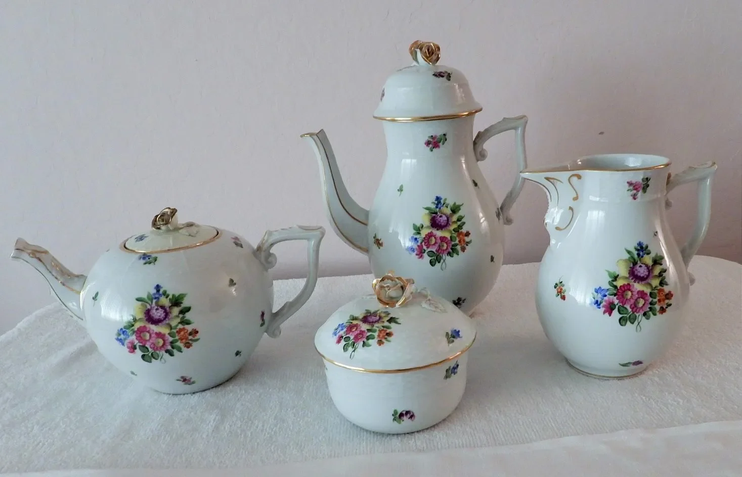 Herend Vilma\'s Bouquet 23 Piece Tea Coffee Dessert Cake Plates Cups & Saucers Set 1940
