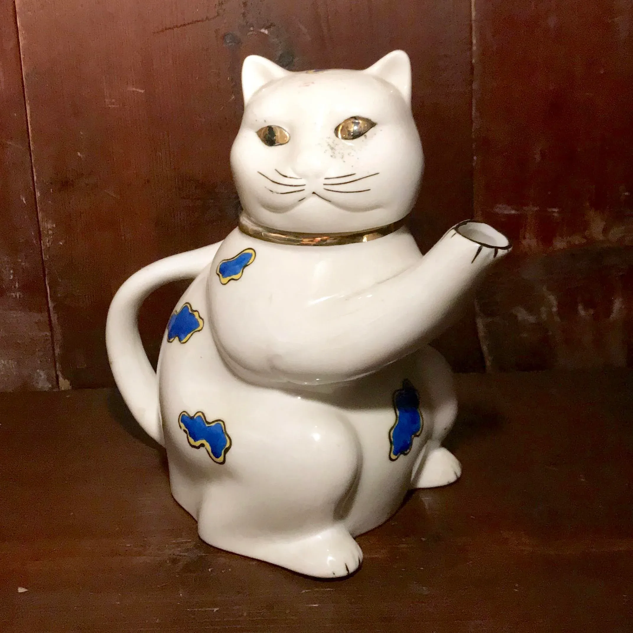 1950's Gold Castle Chikusa Japan Hand Painted White and Gilded