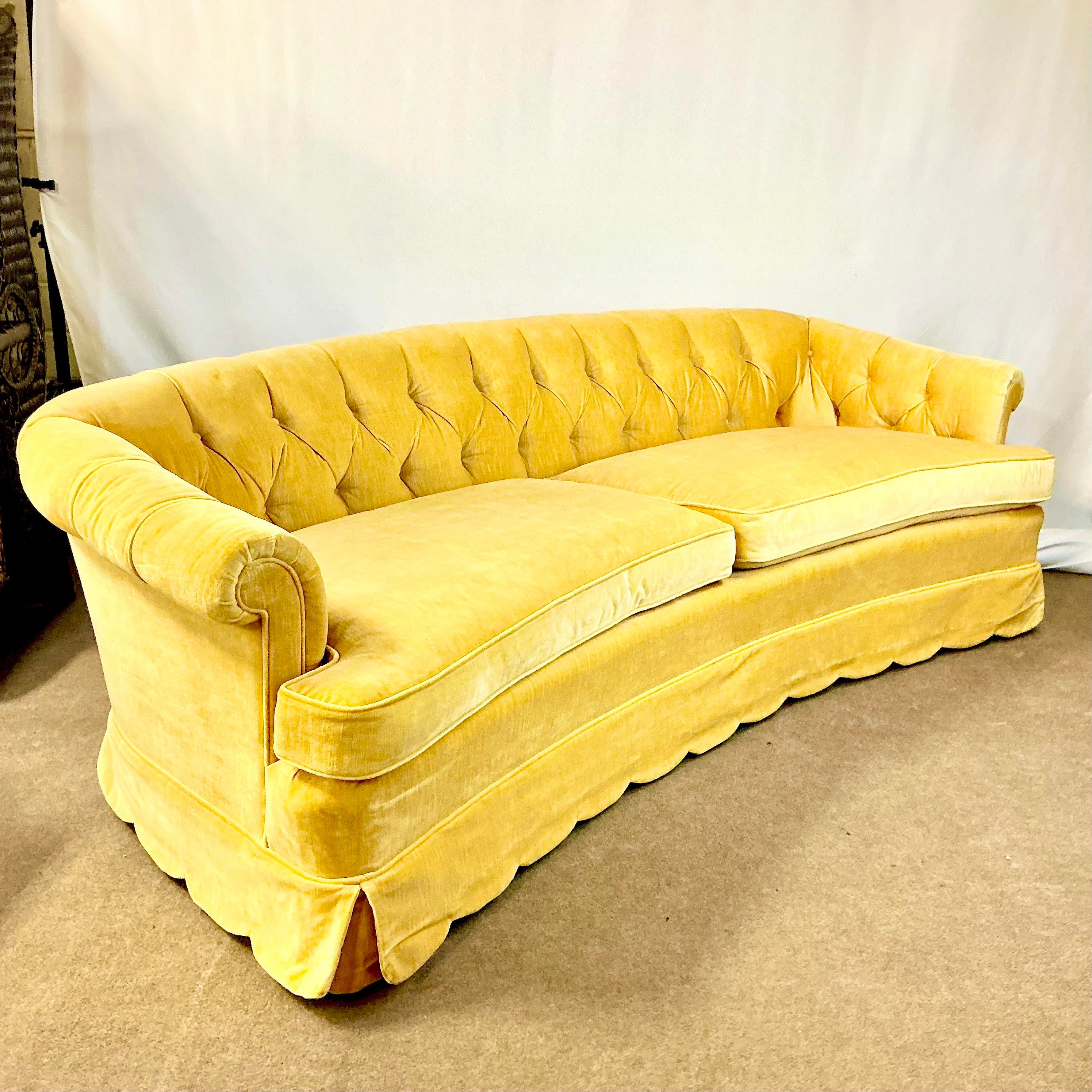 Hollywood regency ソファ　アメリカ　ビンテージ SOLD | Tune In | Classic Hollywood Regency Sofa — Casa Victoria