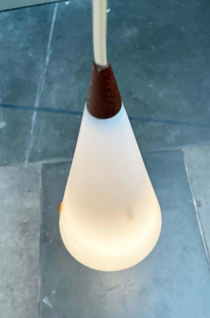 Mid-Century Modern Model 734 Teak Wall Lamp by Uno & Östen 