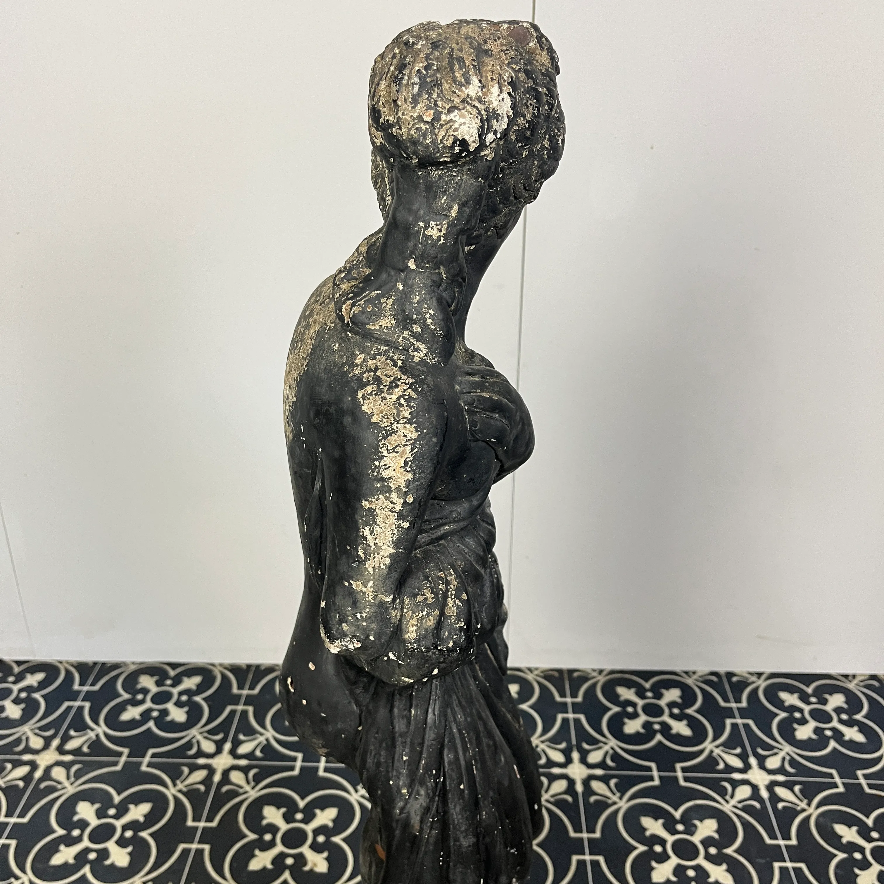 ベニスの花 19th Century Venus Italica Ebonised Garden Statue | Chairish