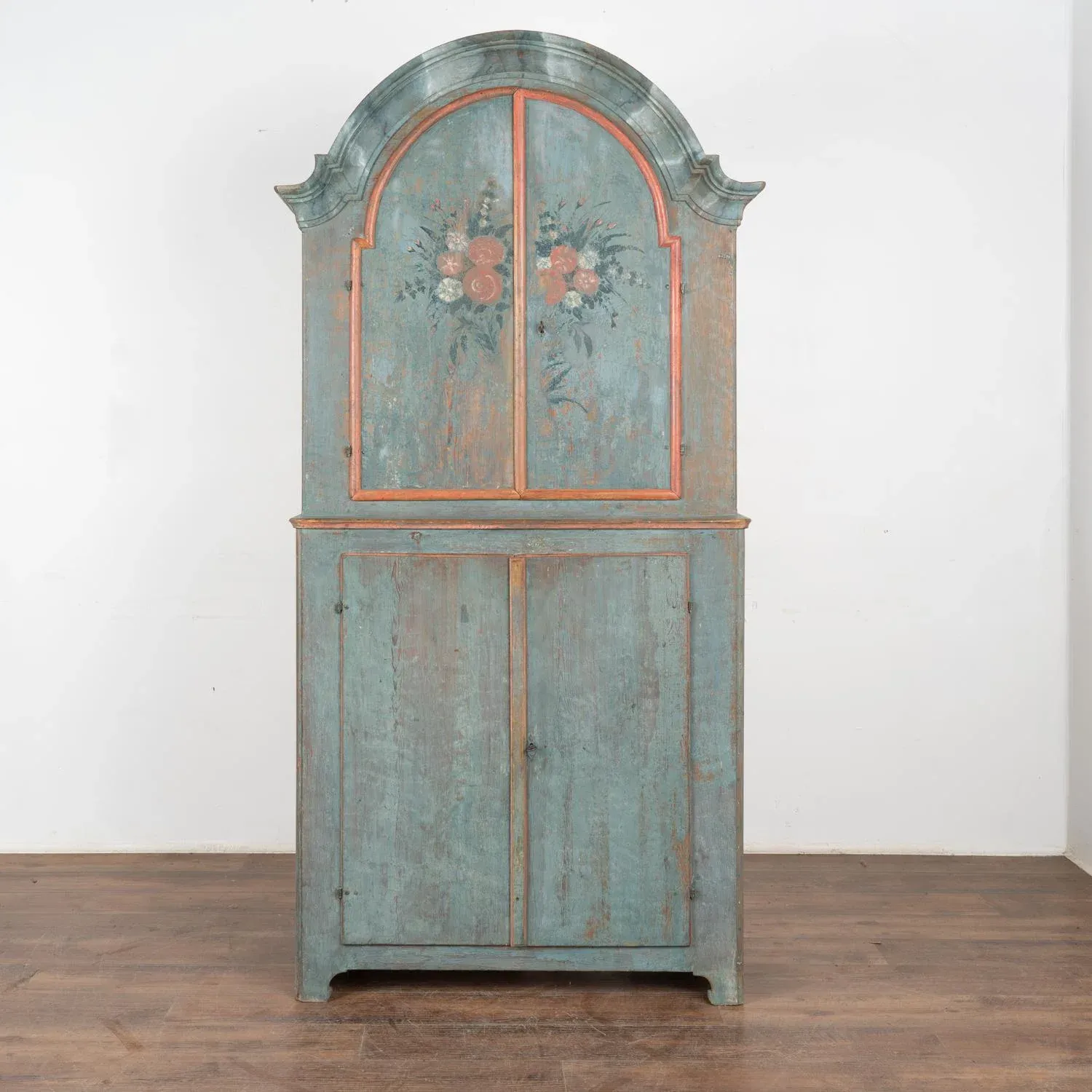 original-blue-painted-swedish-