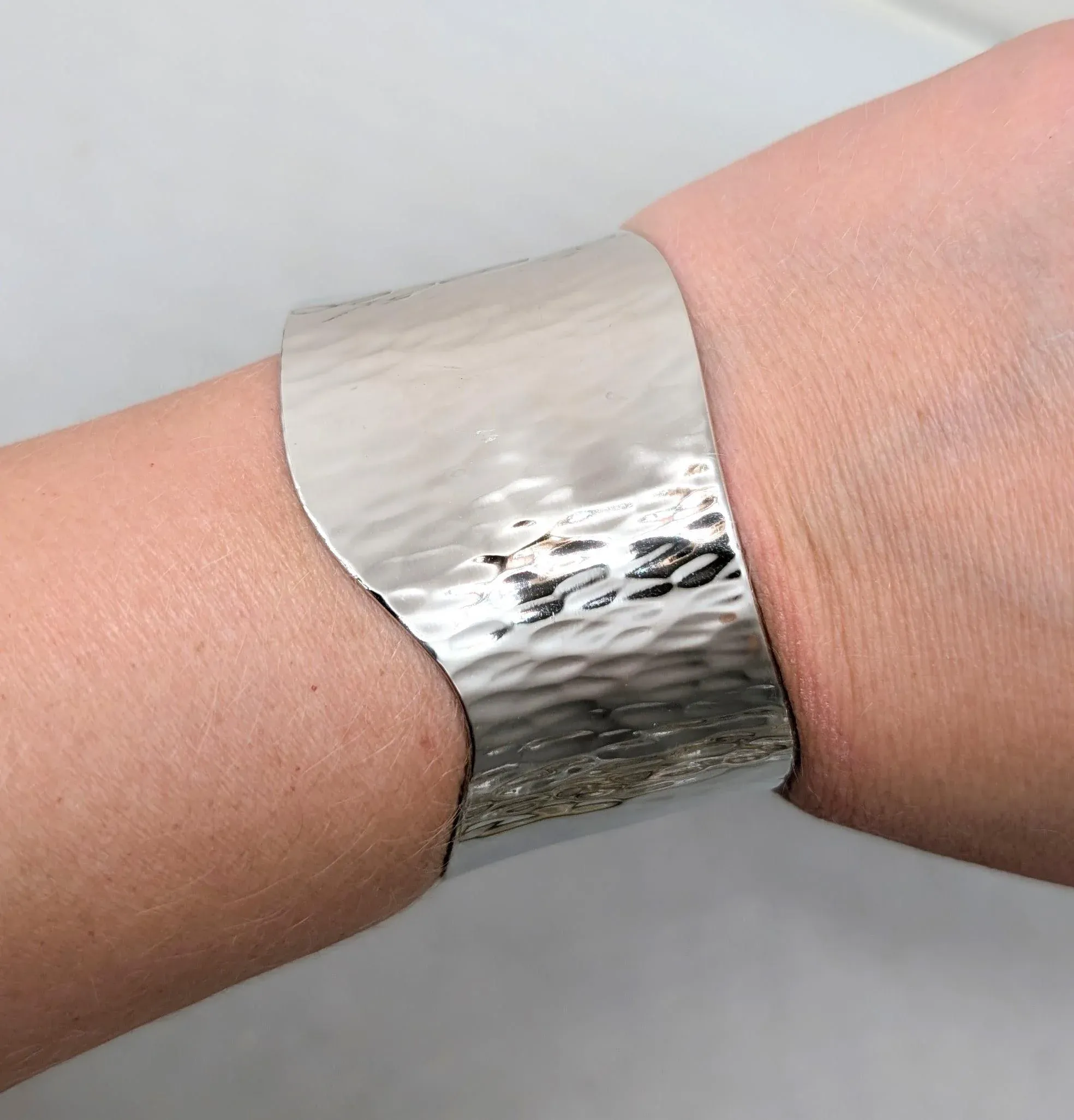Vintage C1976 Signed Napier Rhodium Plated Wavy Cuff Bracelet