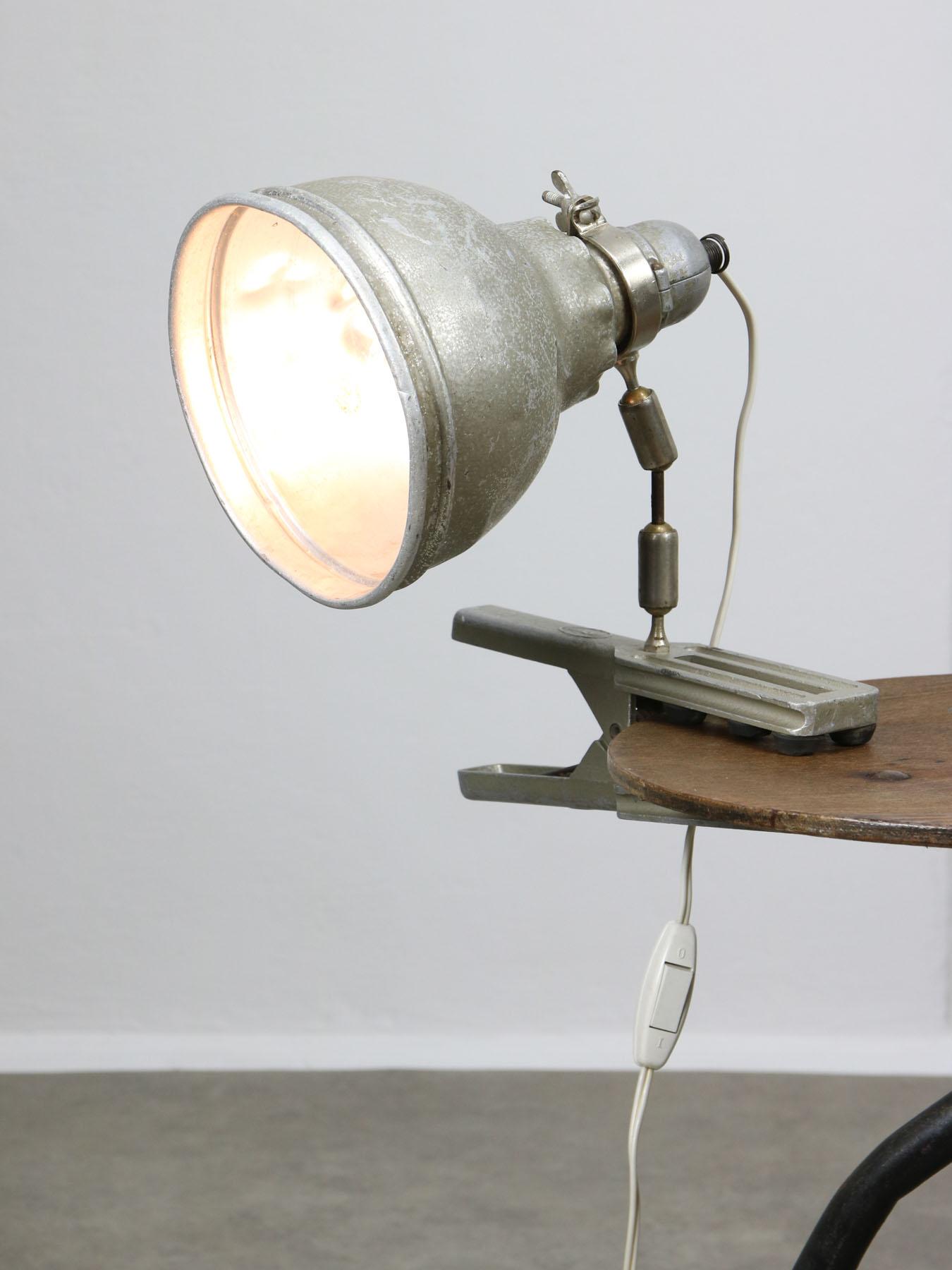 イタリア 1950s ヴィンテージ Ianiro社製 クリップライト Vintage Industrial Italian Ianiro Clip on Lamp, 1950s | Chairish