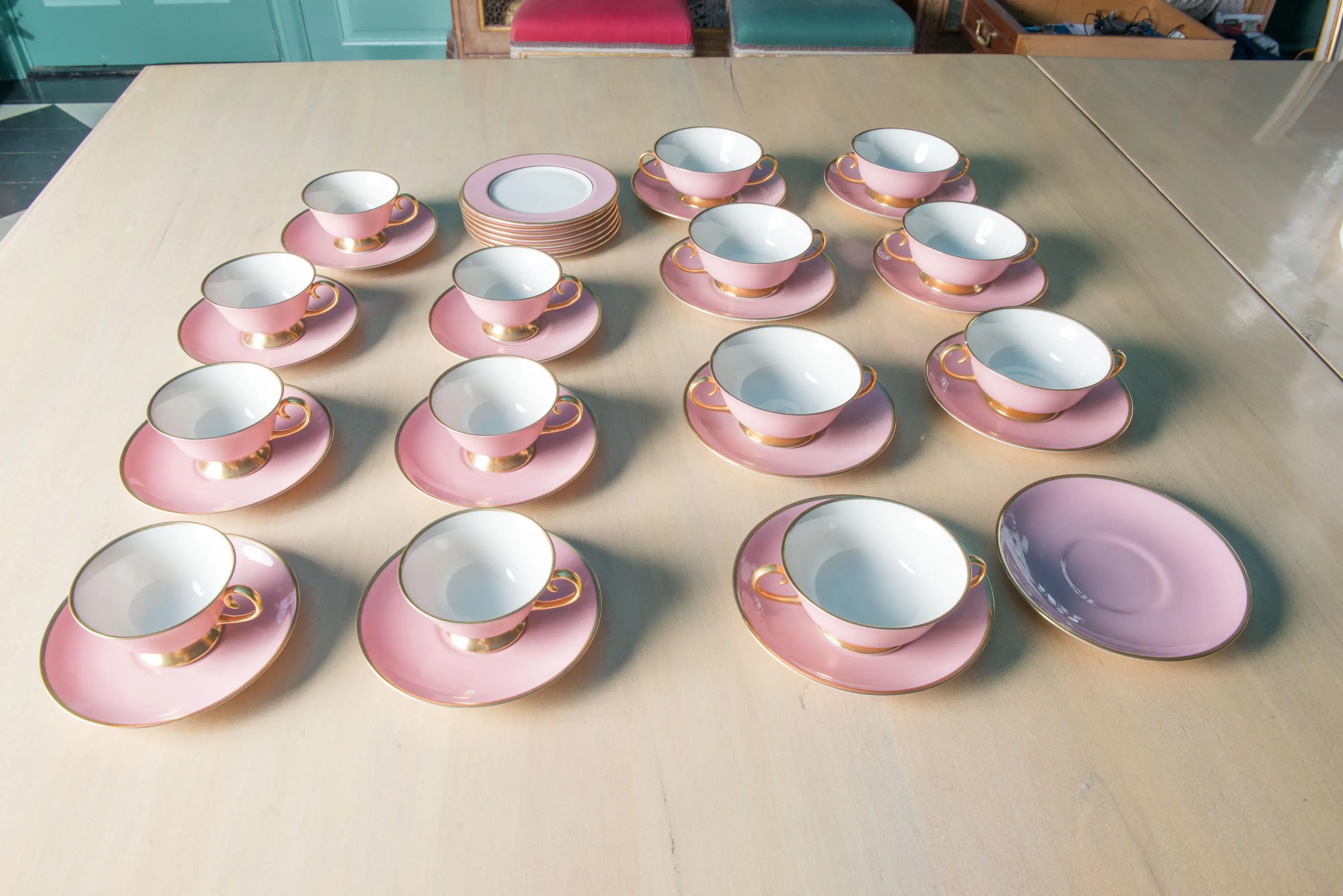Carole Stupell Pink Gold Tea Set Cream Soup Bowls 21 Pieces