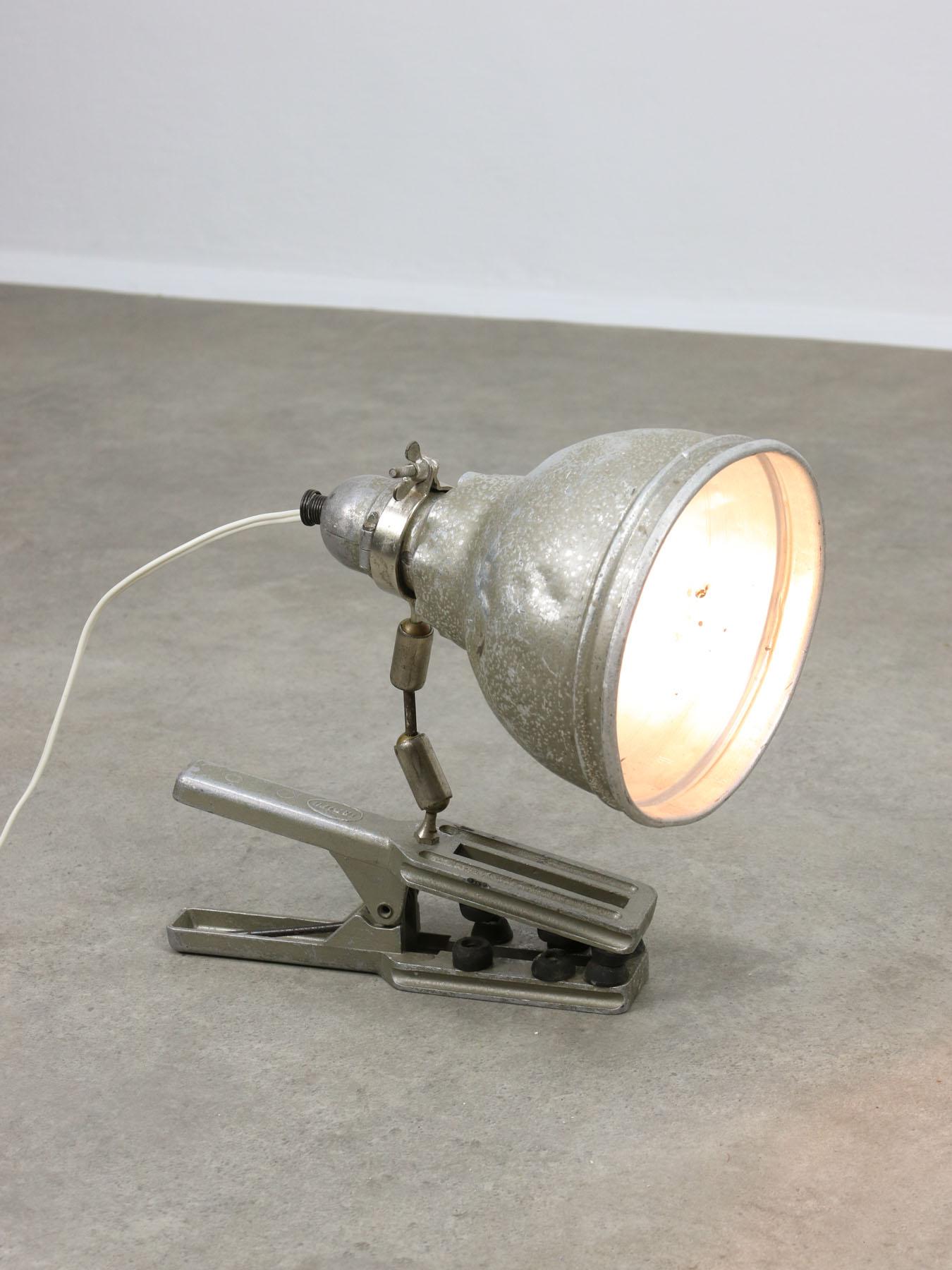 イタリア 1950s ヴィンテージ Ianiro社製 クリップライト Vintage Industrial Italian Ianiro Clip on Lamp, 1950s | Chairish