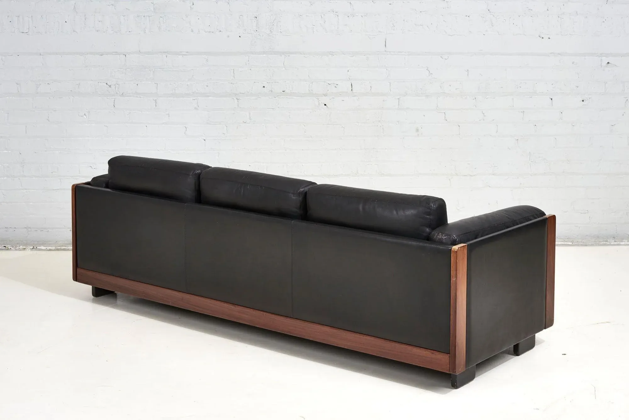 Black Leather/Rosewood “920 Sofa”, Afra & Tobia Scarpa for Cassina
