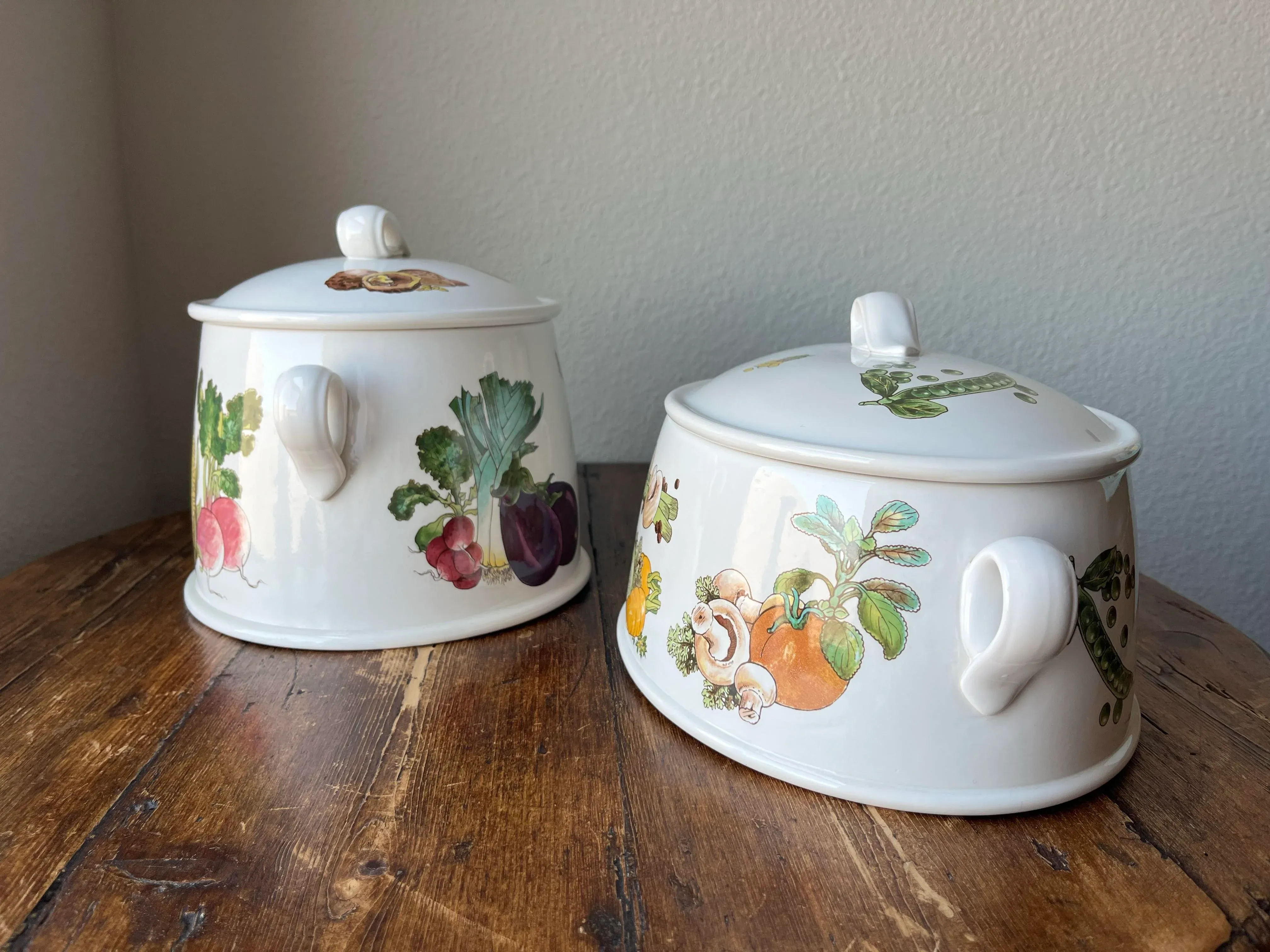 1970's Wedgwood Gourmet Pattern Oval and Round/Tall Vegetable