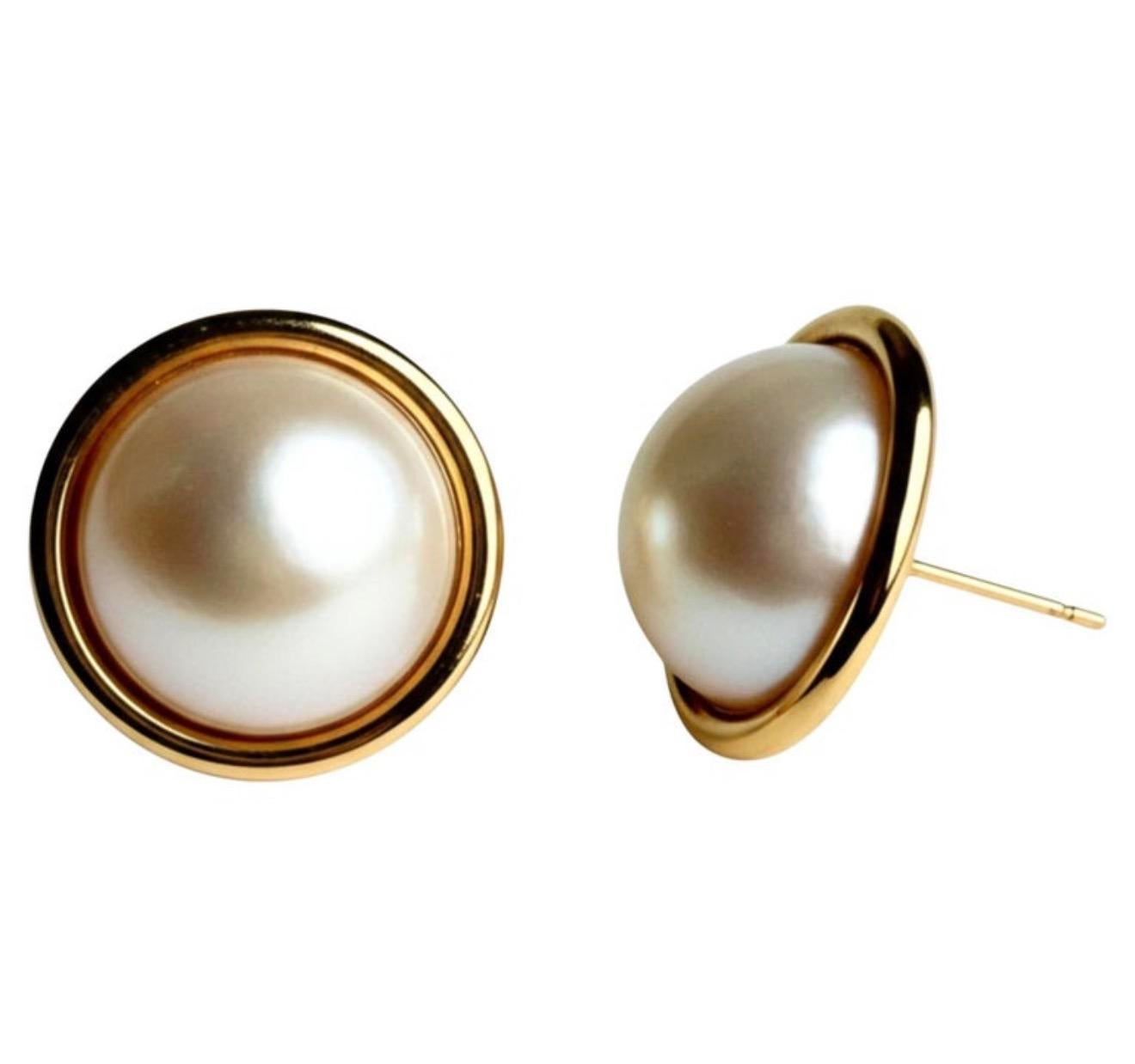 14k Yellow Gold 15.7mm White Mabe Pearl Stud Earrings, Vintage Style, A Pair
