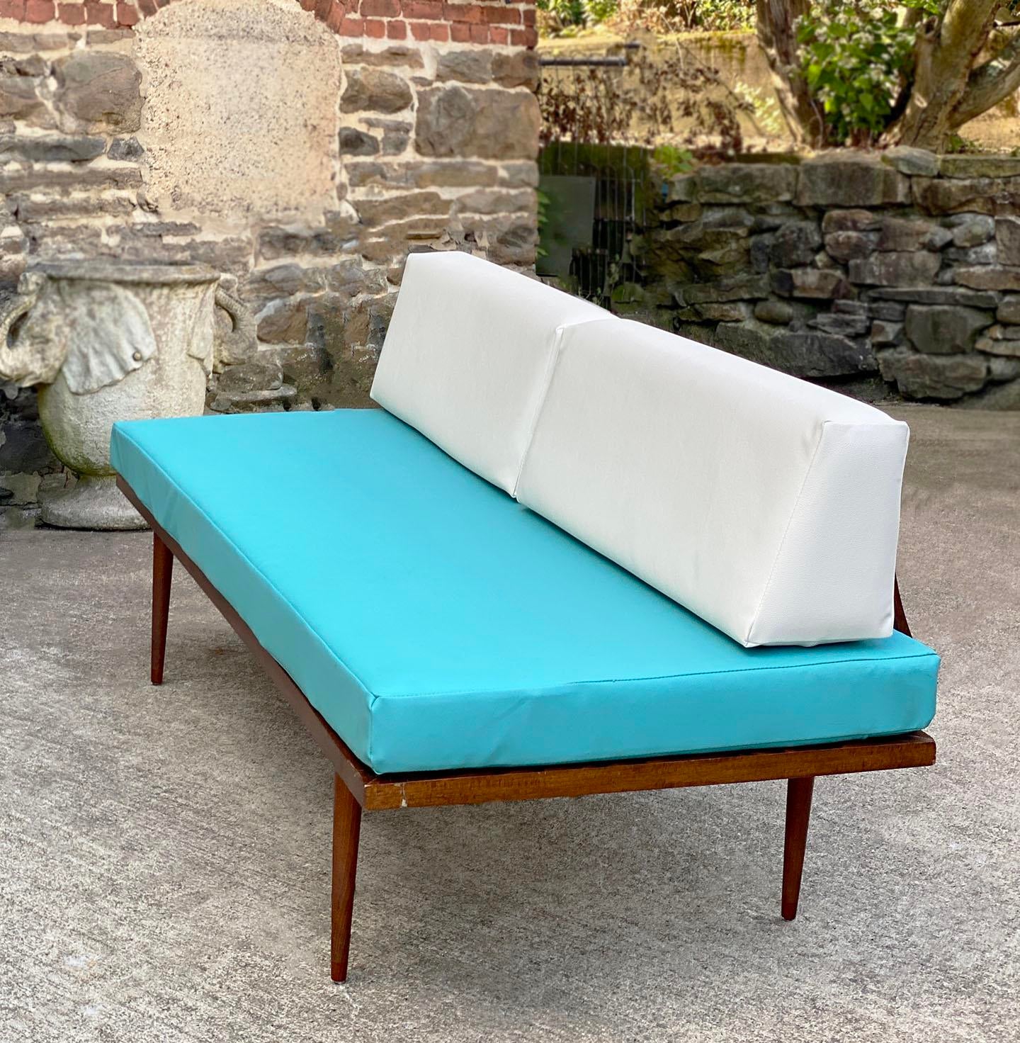 Mid century 2024 daybed sofa