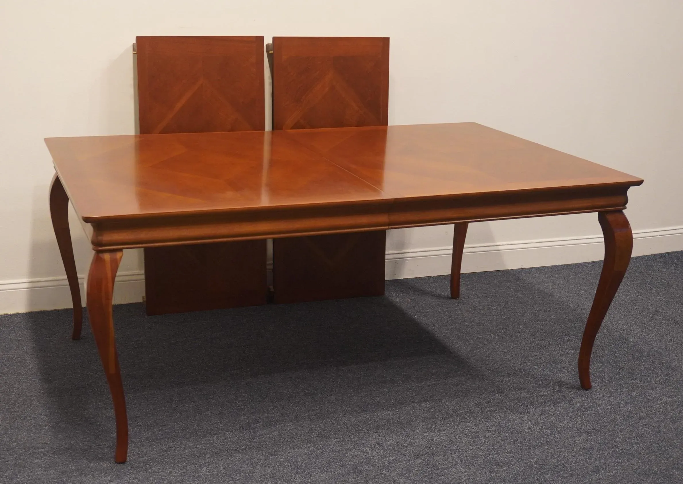 Stanley Furniture Cherry Contemporary Traditional Style 110