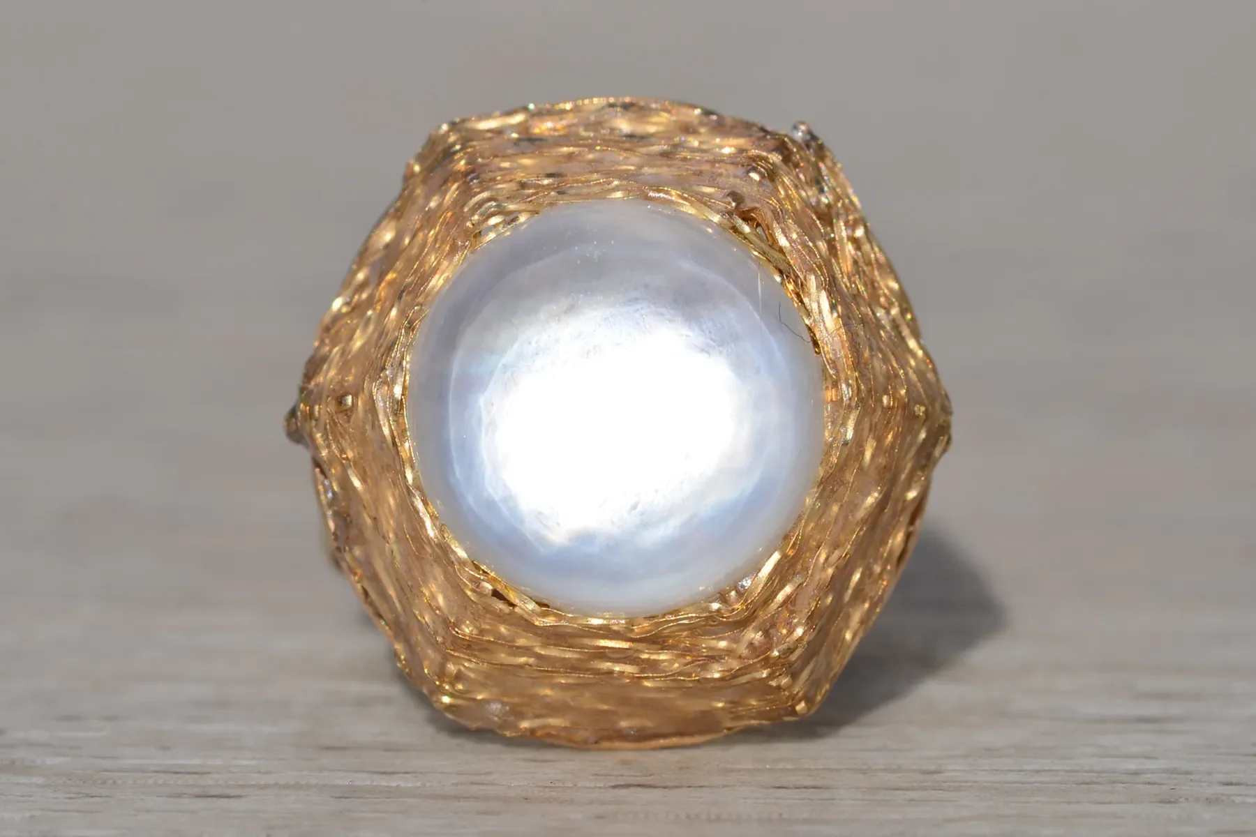 The Herlong: Ladies Signed MILOR Vintage 14K Gold Mother of Pearl Cocktail Ring