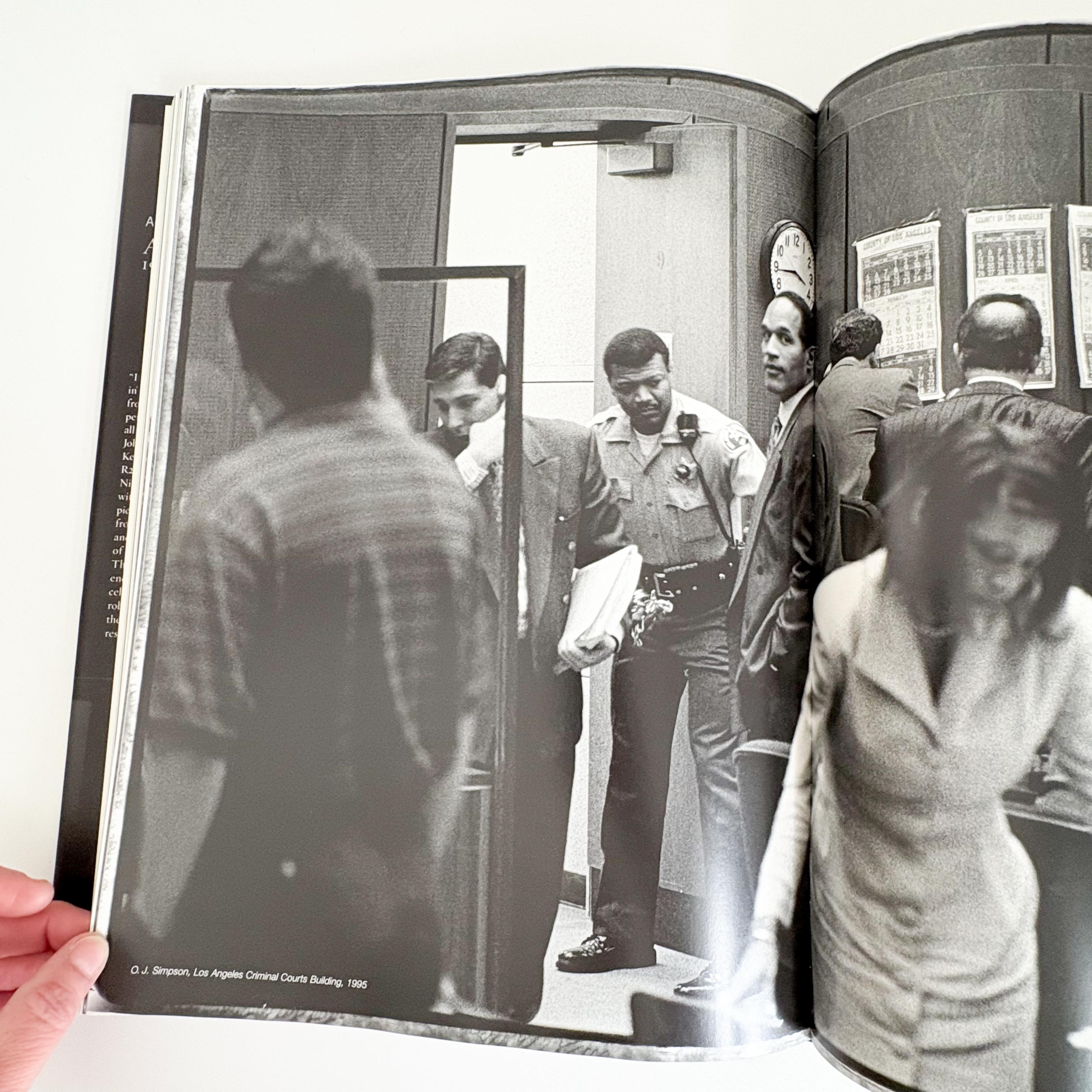 アート・デザイン・音楽 Annie Leibovitz A Photographer's Life A Photographer's Life: 1990 - 2005 (Signed First Edition) by
