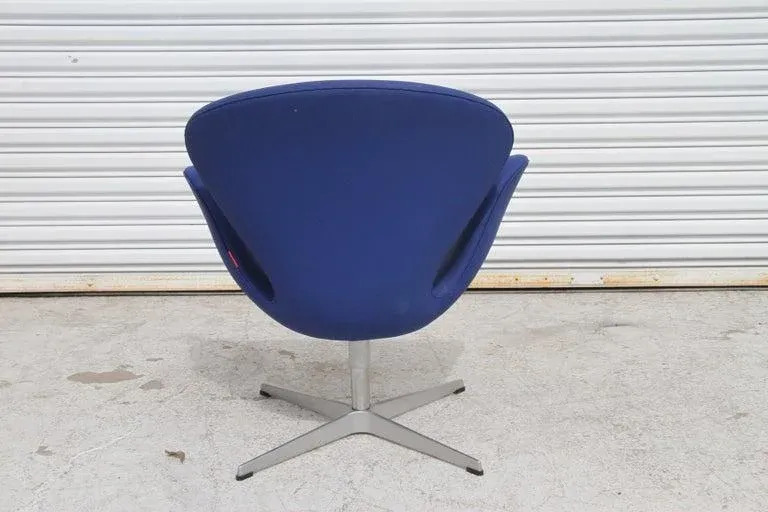 Late 20th Century 1 Arne Jacobsen Swan Chair