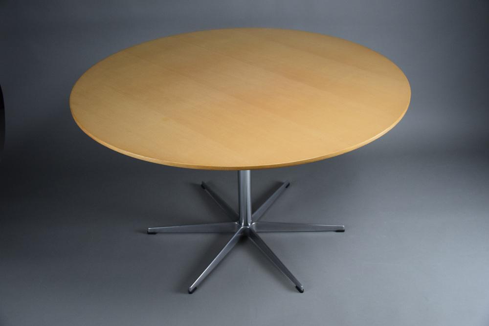 Dining Room Table by Arne Jacobsen for Fritz Hansen, 1978