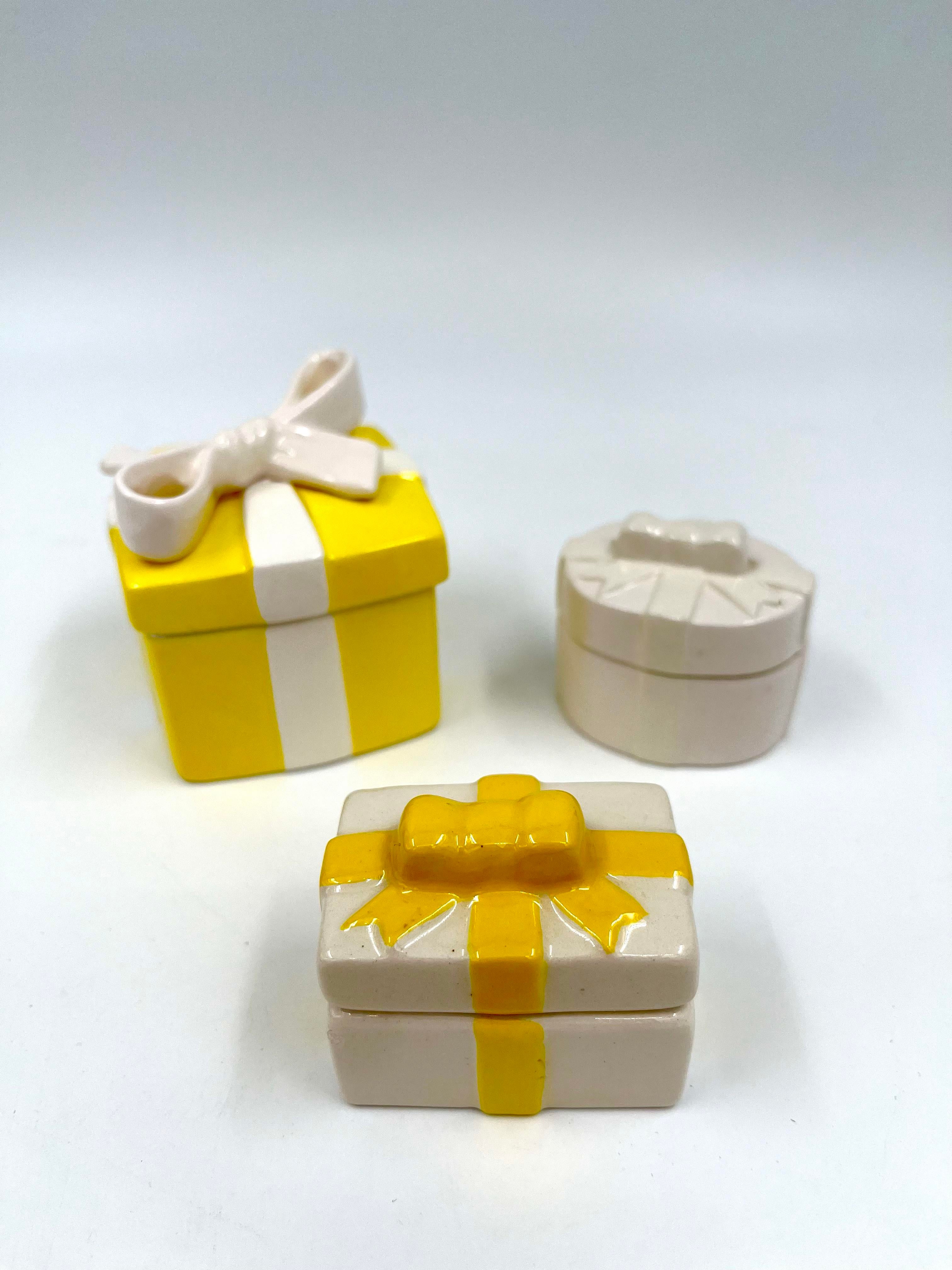 Late 20th Century Vintage Yellow and White Bow Tied Ribbon