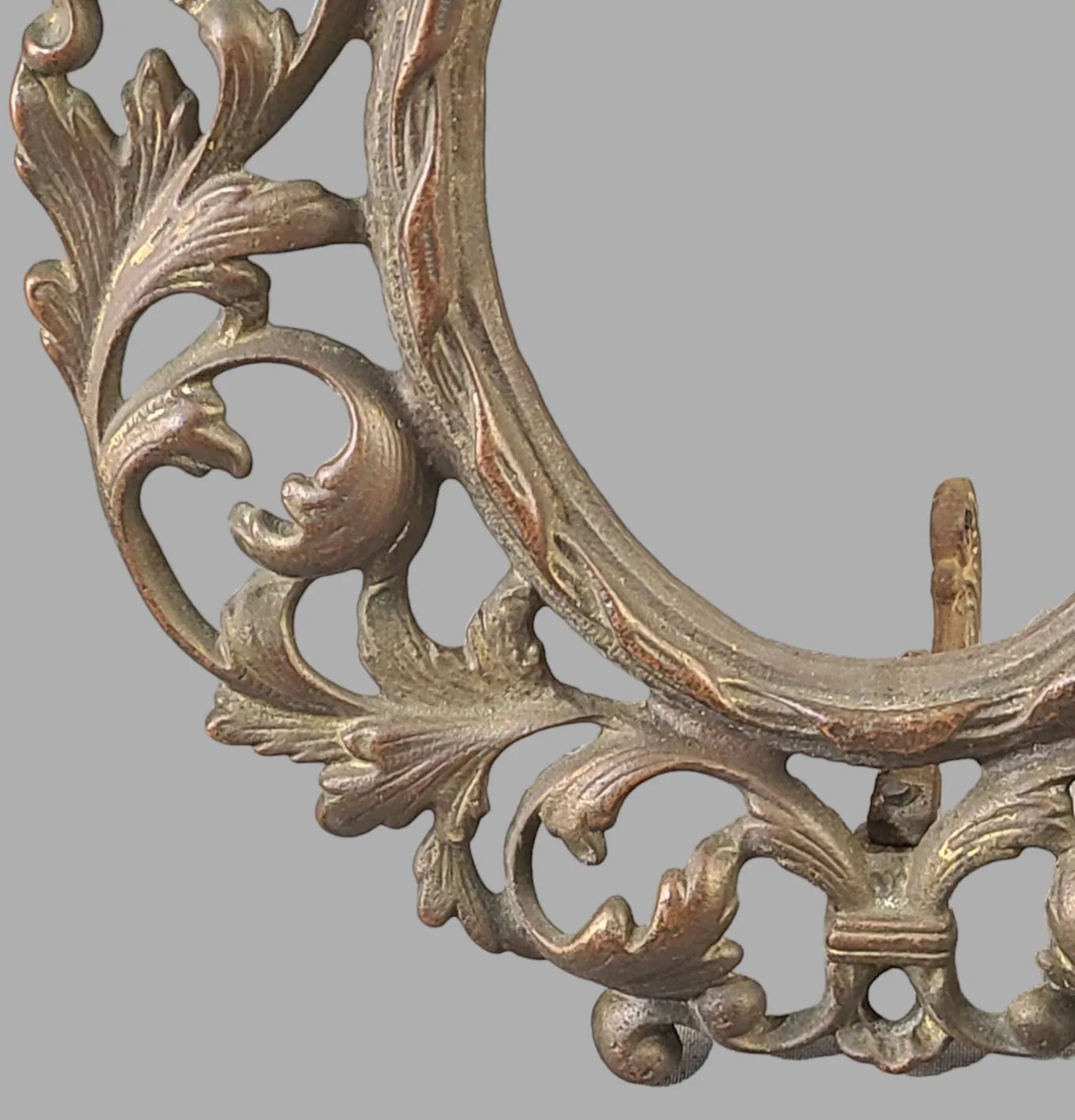 Antique Bronzed Finish Metal Ornate Easel Back Victorian Picture Frame