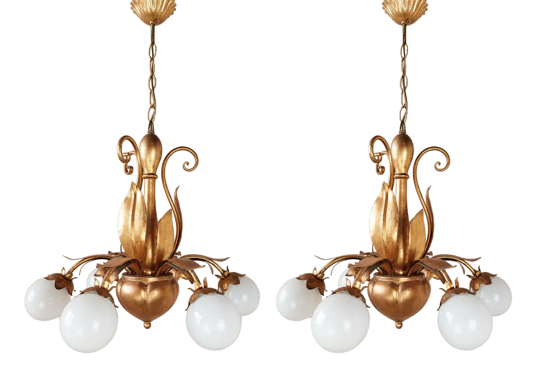 Bronze Dish from GAB Guldsmedsaktiebolaget, 1930sMid-Century Hollywood Regency French Gold Patinated Lamps with Leaves, 1960s, Set of 2