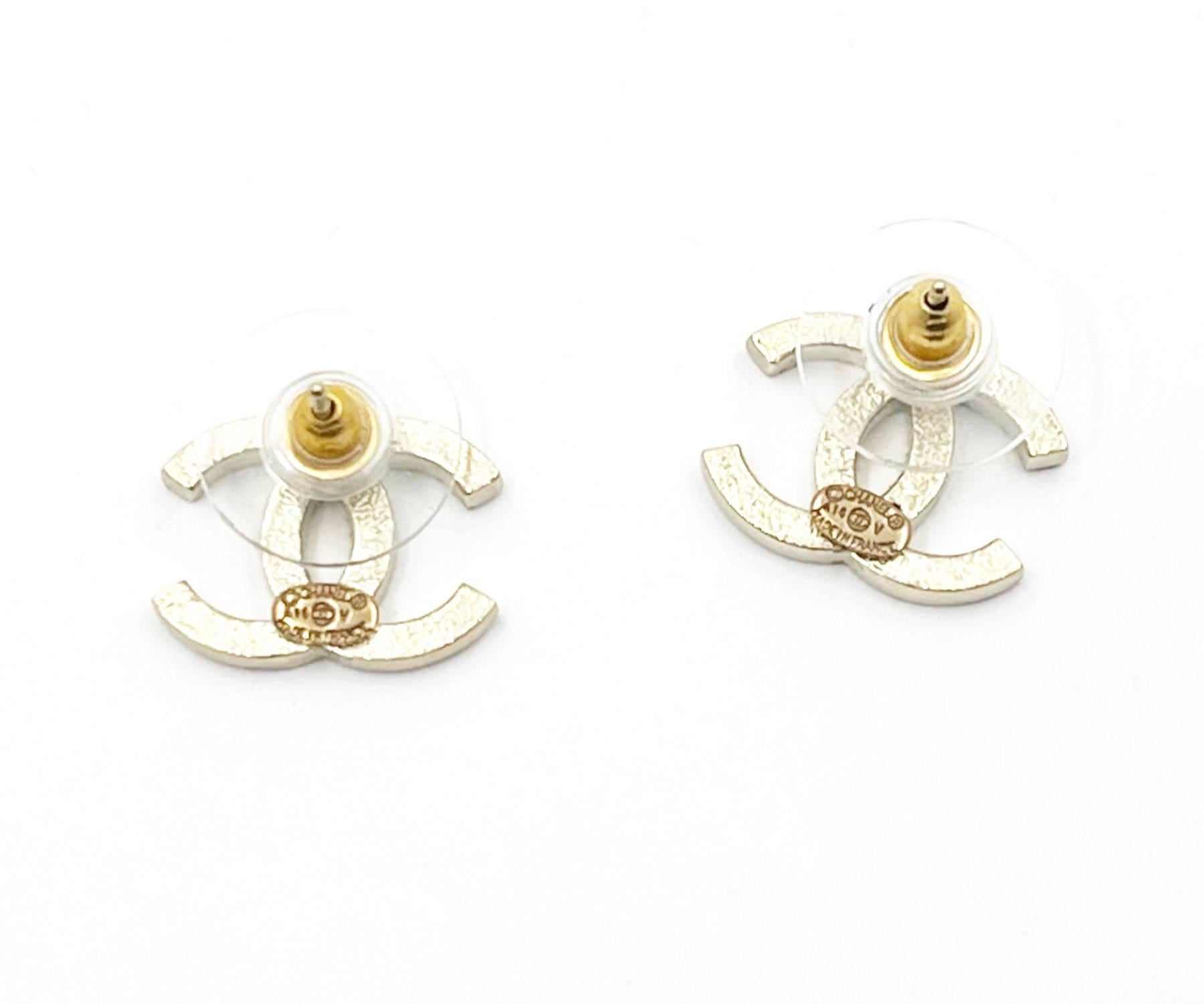 Chanel Classic Gold CC Crystal Reissued Moscova Piercing