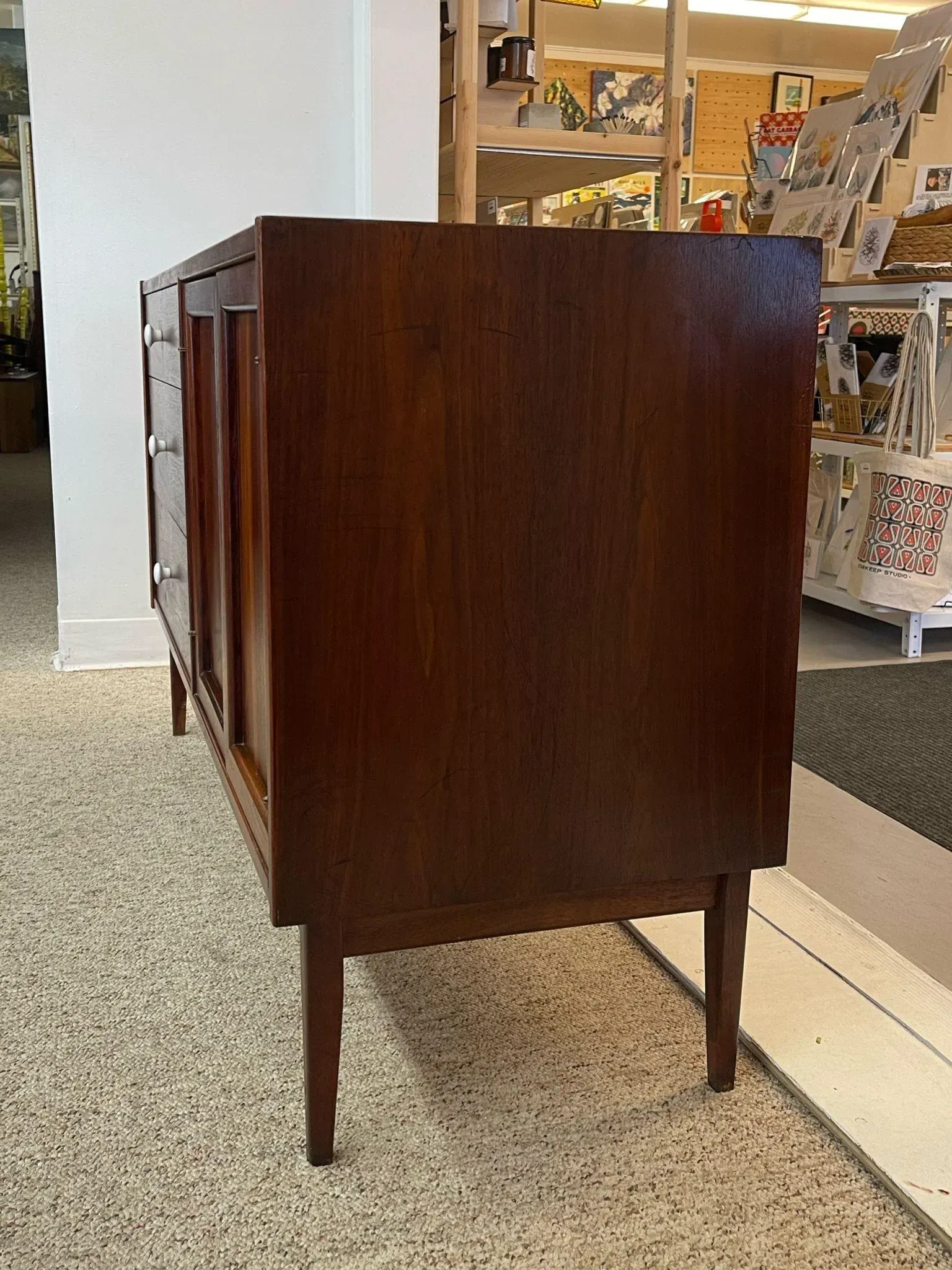 1970s Vintage Mid Century Modern Drexel Style Walnut Toned Credenza