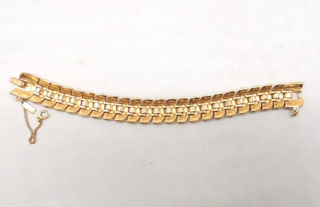 Vintage 1963 Signed Monet Goldtone Textured Link Bracelet