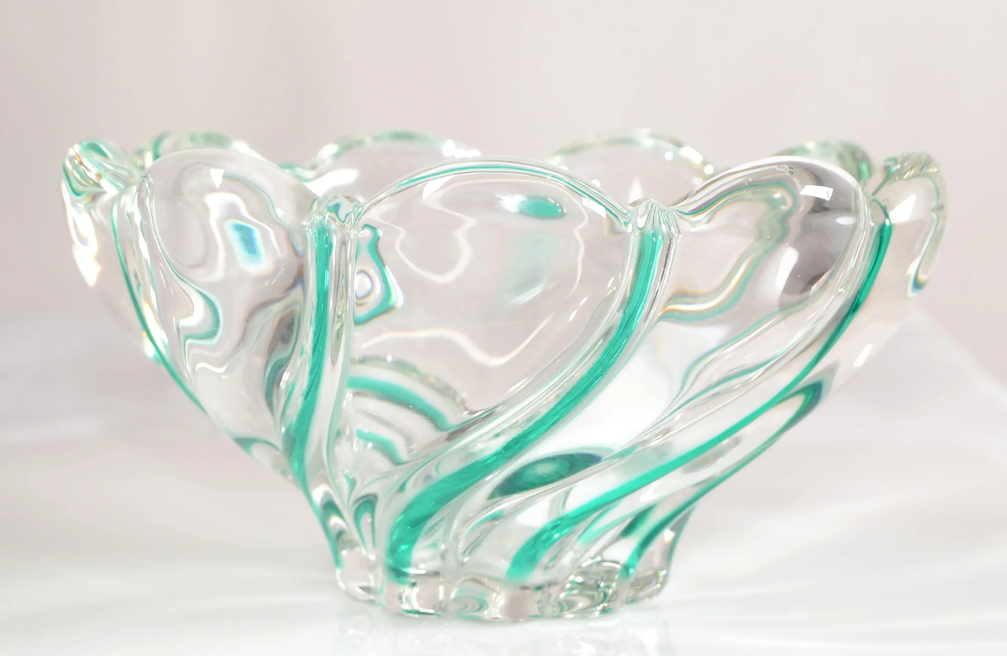 Mikasa Vintage Heavy Clear Art Glass Green Swirl Bowl