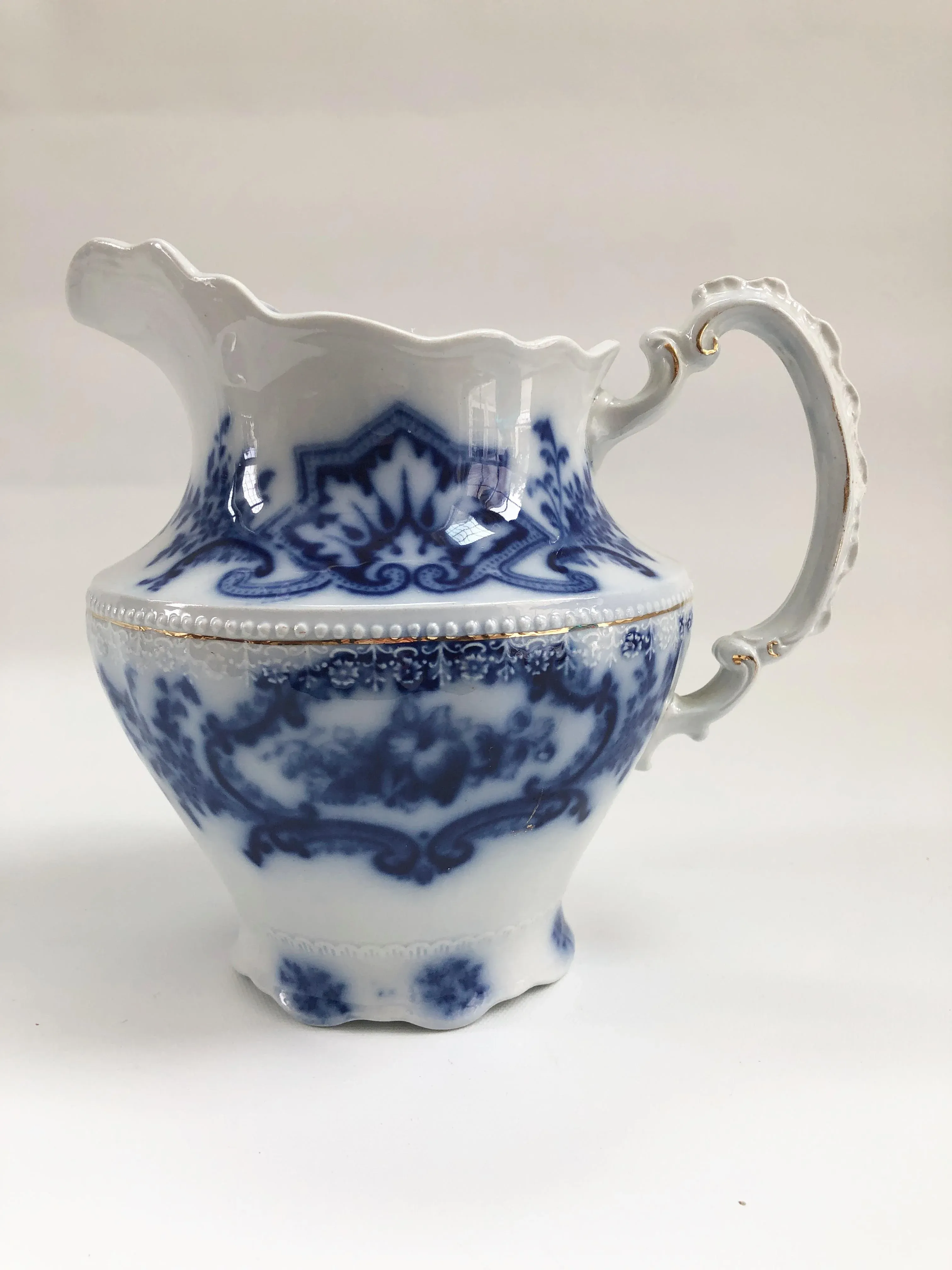 antique-english-flow-blue-