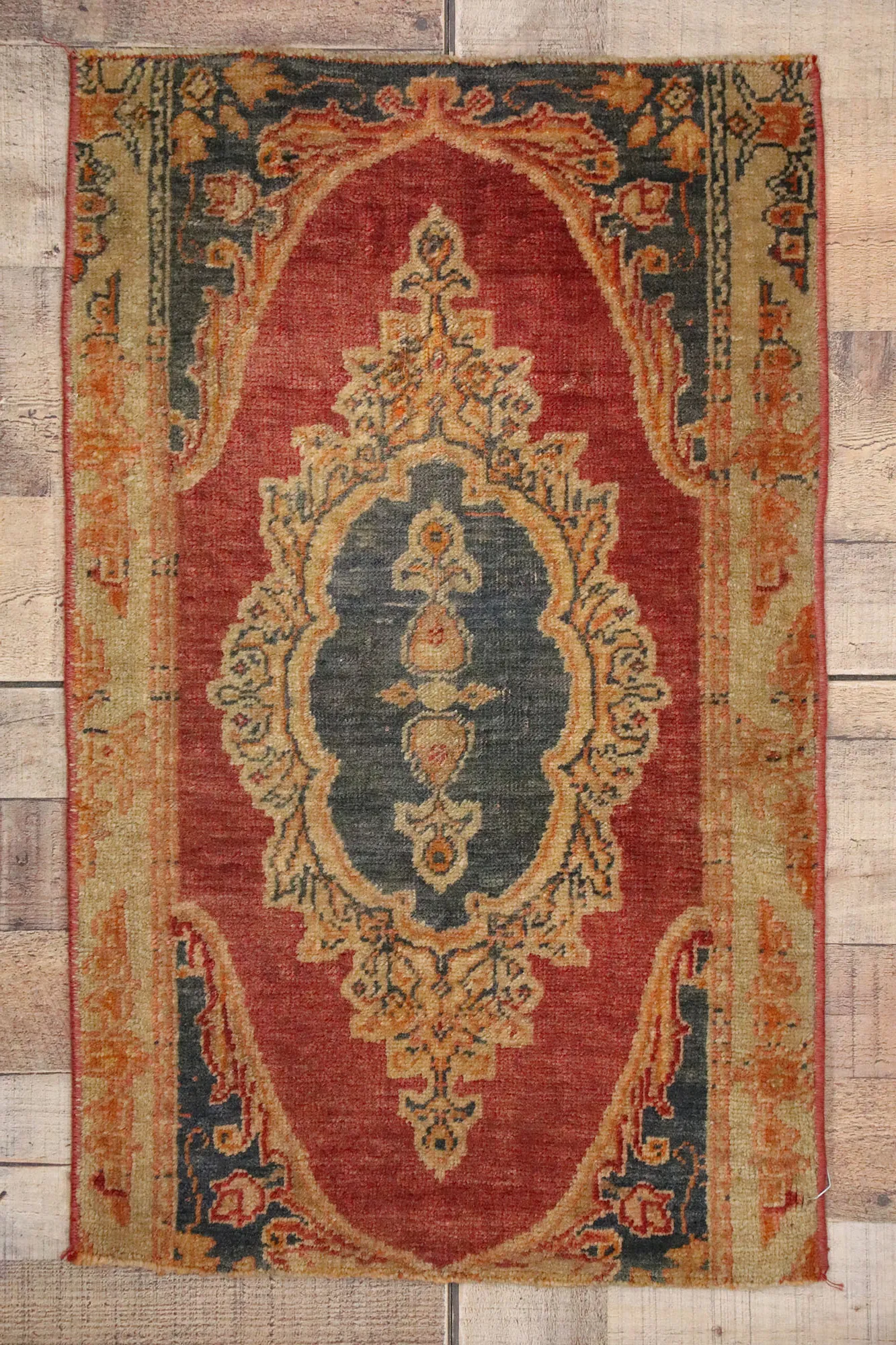 99×132“Slow Dance-S” ViNTAGE TURKiSH RUG 99×132“Slow Dance-S” ViNTAGE TURKiSH RUG 99×132“Slow Dance-S