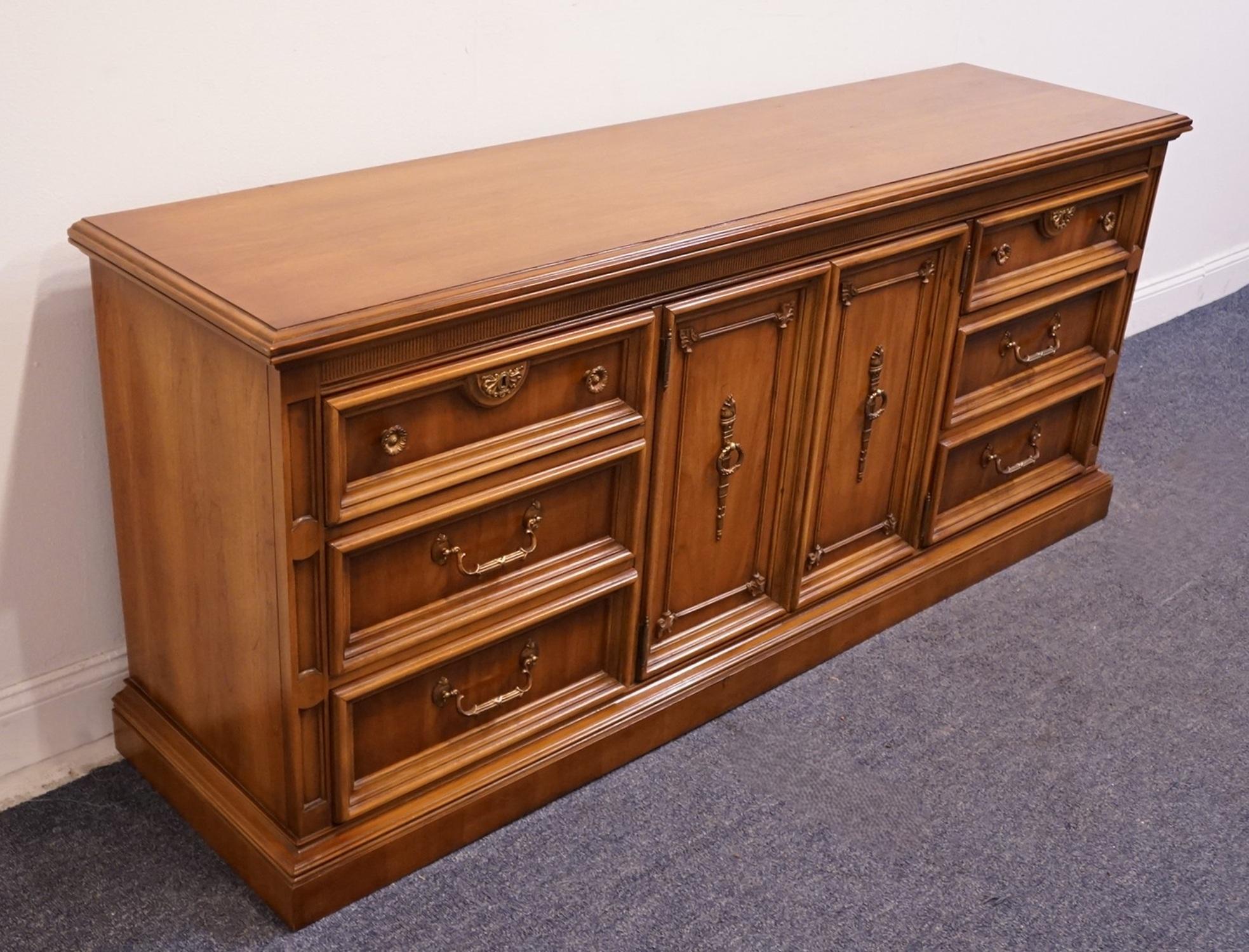 United Furniture Italian Neoclassical Tuscan Style 74