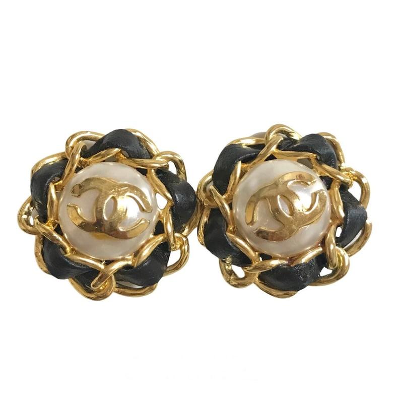 Authentic Vintage Chanel Faux Pearl Large Round Gold Plated Clip On Earrings