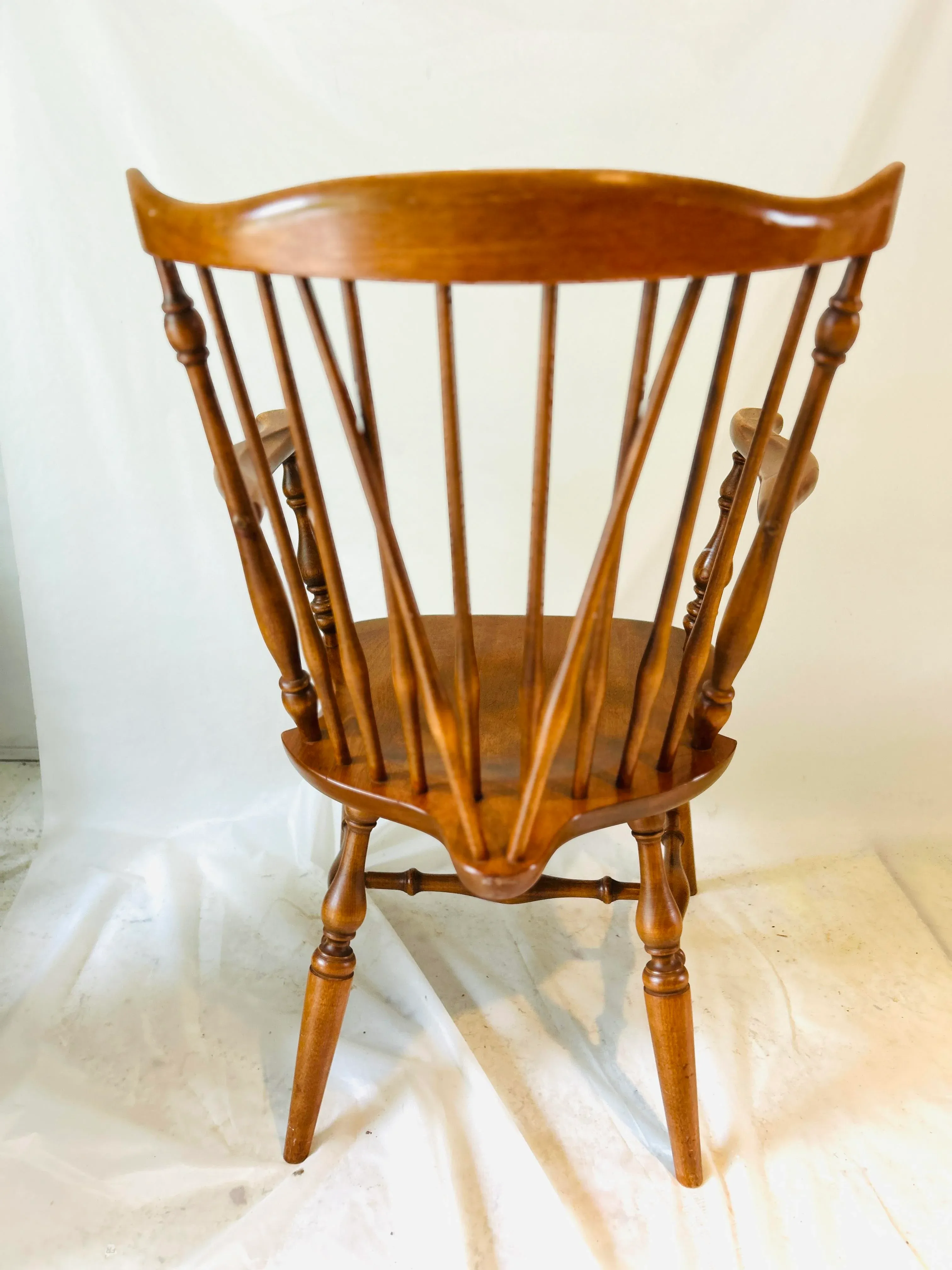 1960s Vintage Ethan Allen Duxbury Windsor Nutmeg Maple Fiddle Back Arm Chair