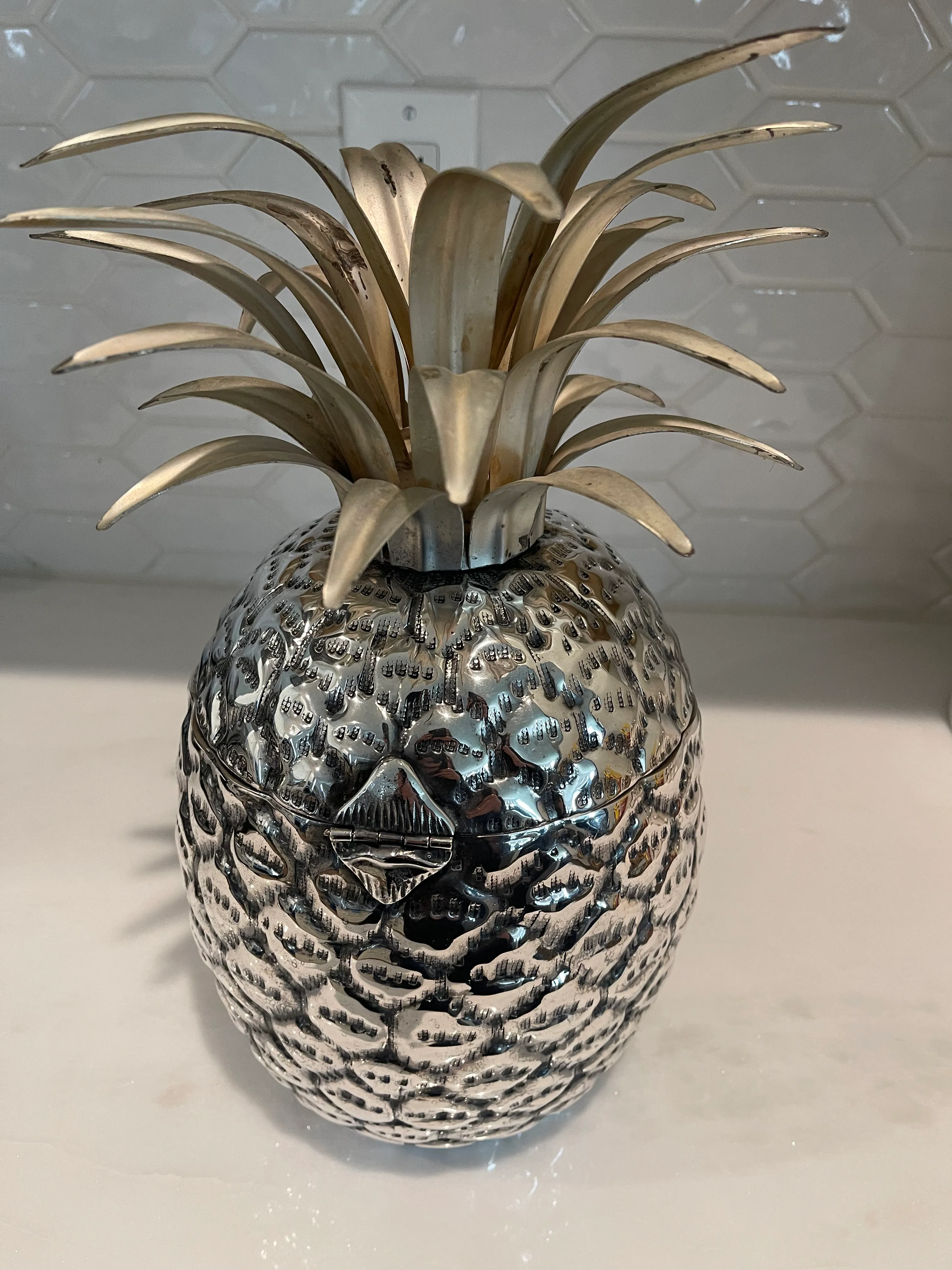 イタリア製　手描きの鉢カバー（SELECTED by NBC） Vintage Silver Plate Teghini Firenze Ice Bucket in the Shape of a