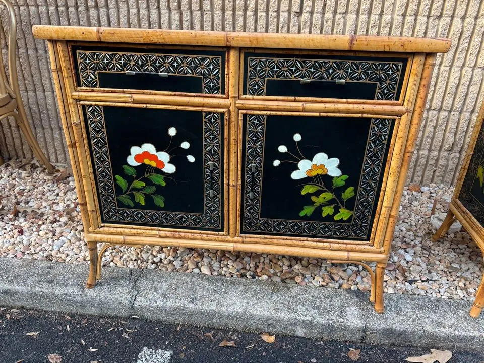 Thomasville Pair of Hollywood Regency Chinoiserie Style Faux