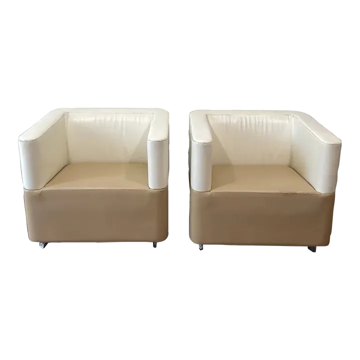 Late 20th Century Mid-Century Modern Pair of Cream and White Club Chairs