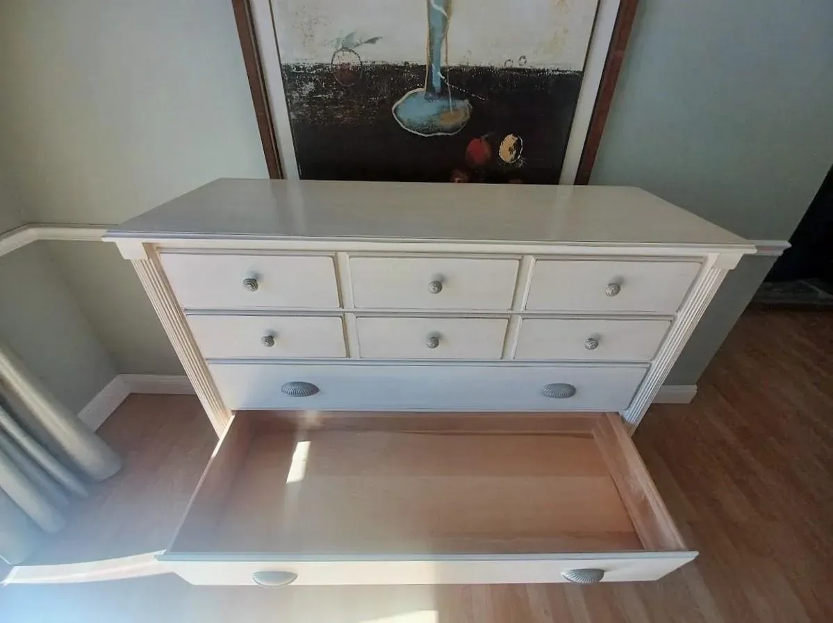 Ethan Allen Swedish Gustavian Highboy / Tallboy / Dresser / Chest of Drawers
