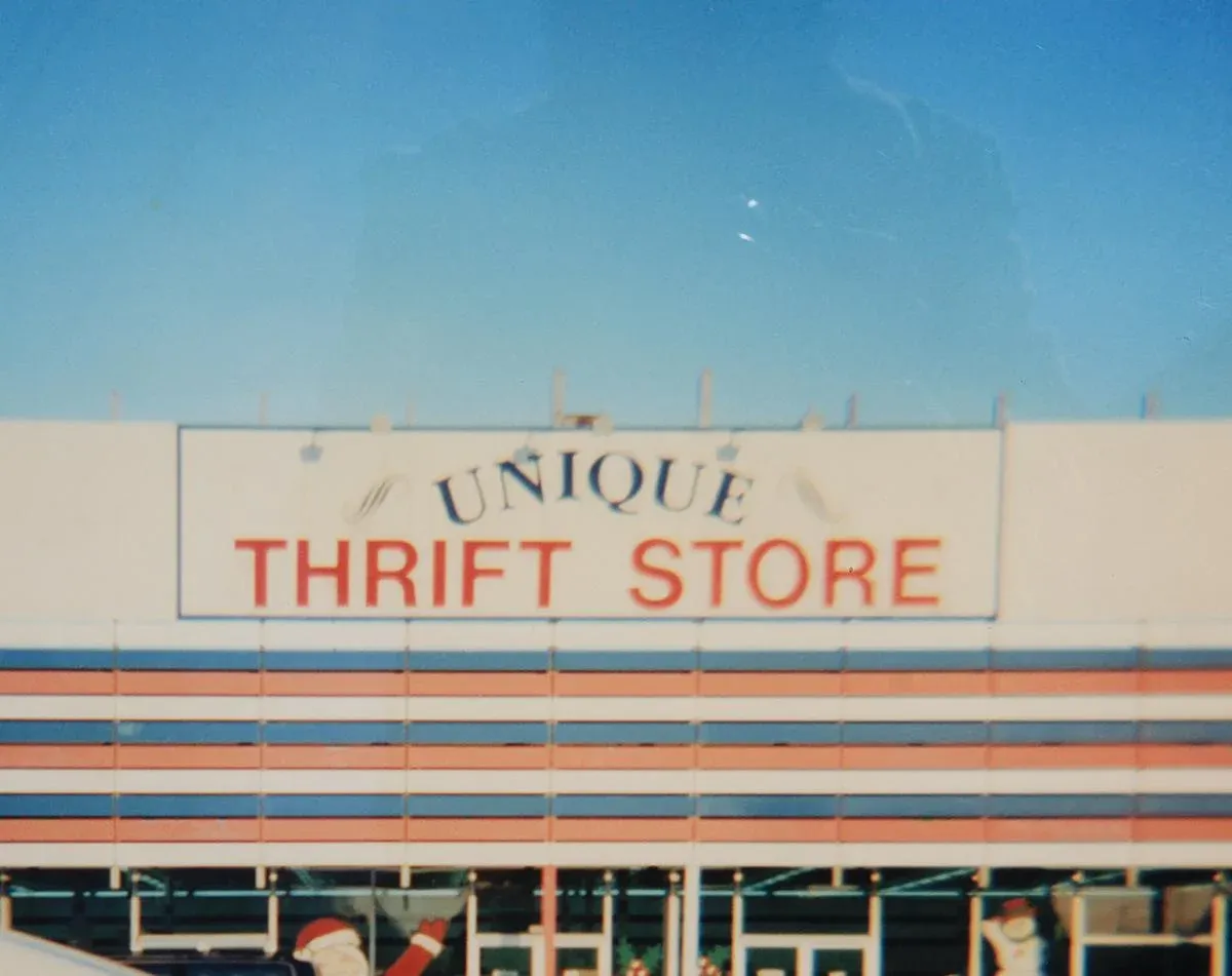 1996 \