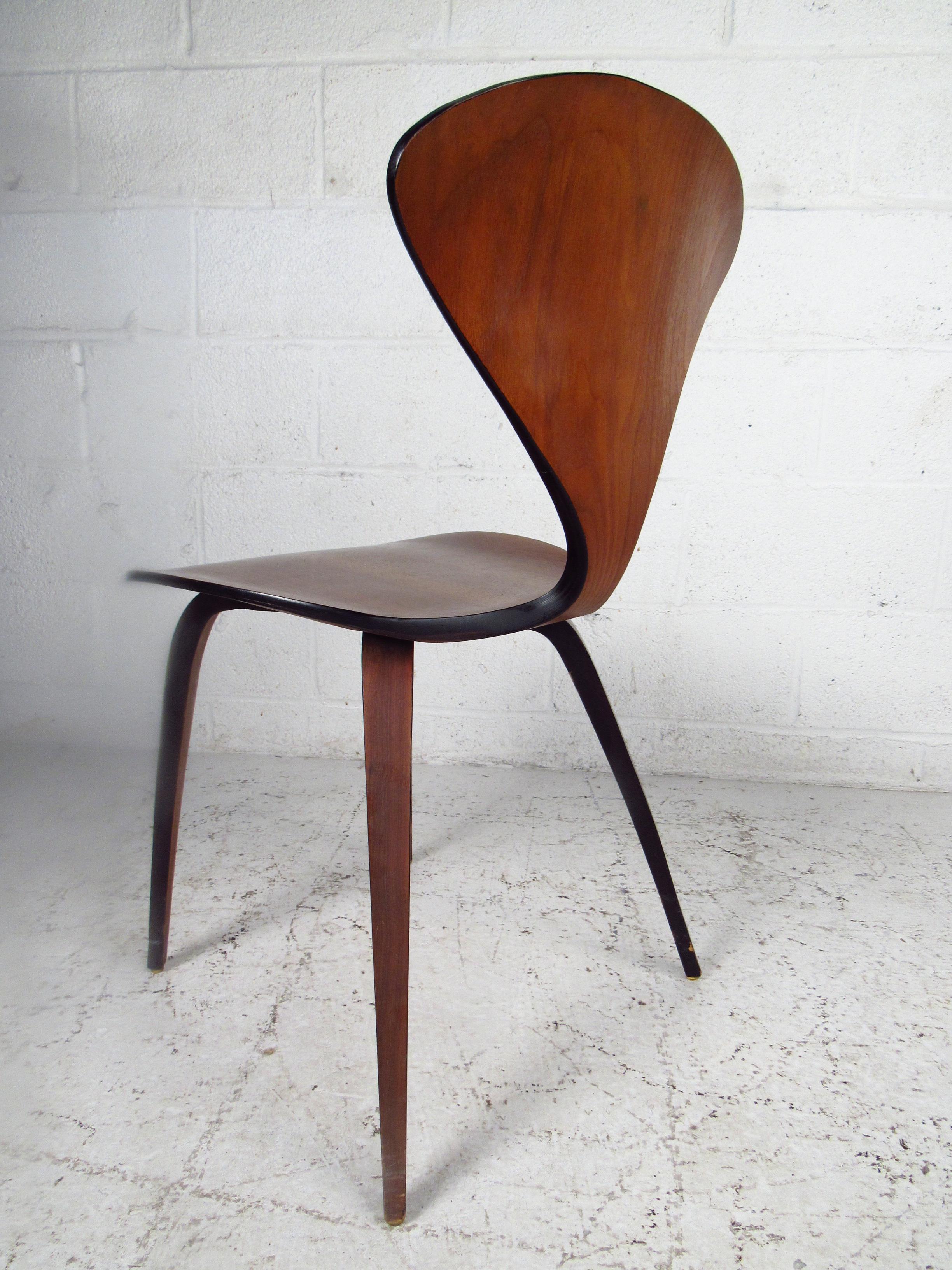 Vintage Modern Cherner Chair for Plycraft | Chairish Vintage Modern Cherner Chair for Plycraft | Chairish