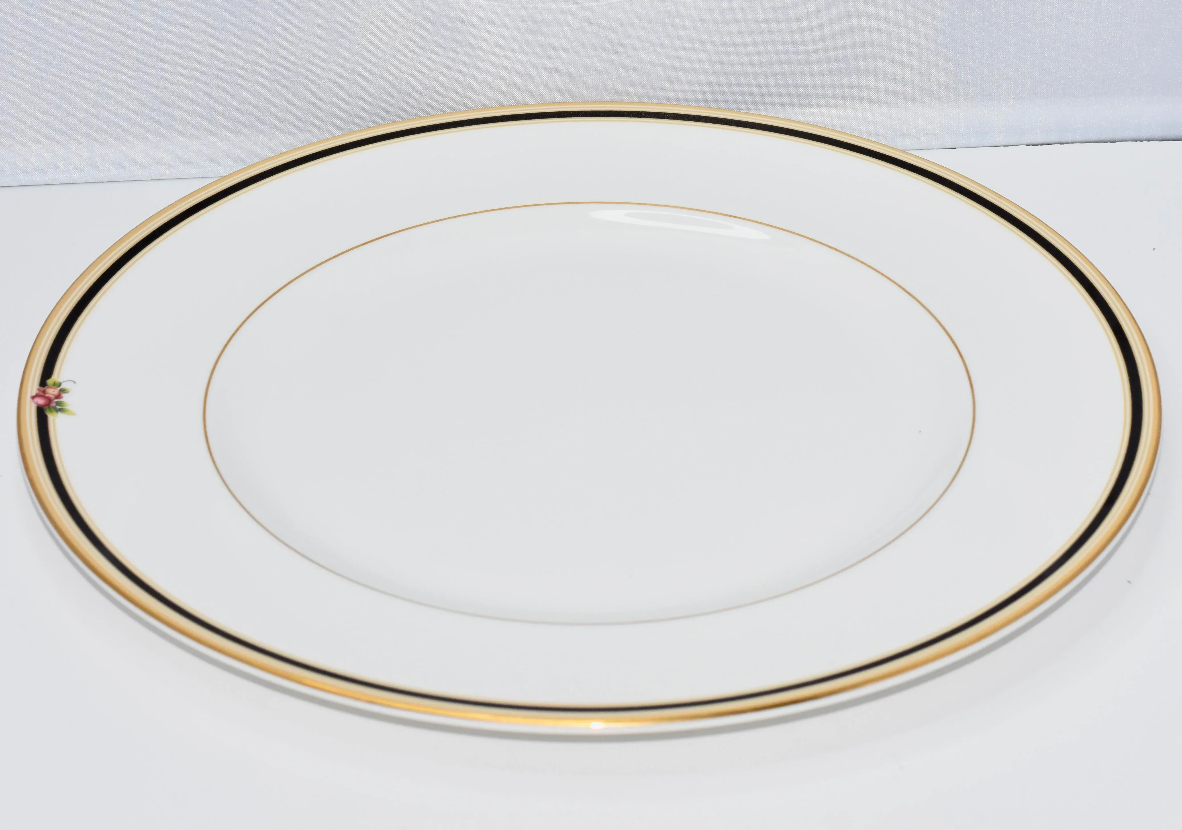 1990s Wedgwood Bone China Clio Black & Gold Rim Dinner Plate