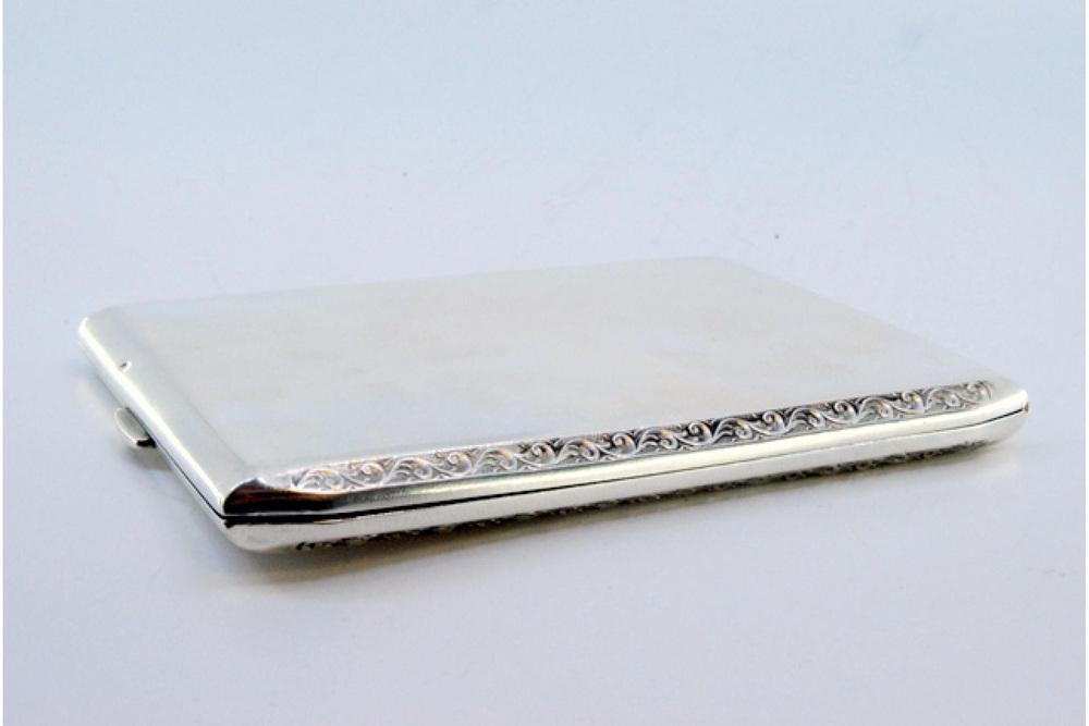 Plain Silver Cigarette Case with Exposed Strips