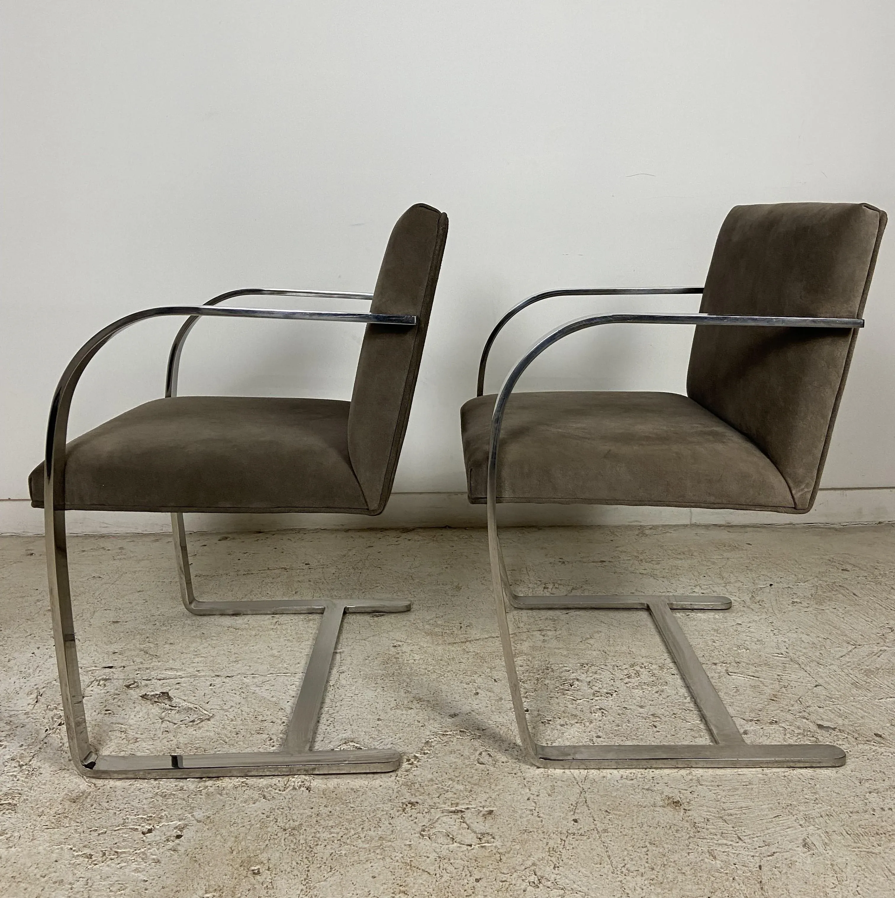 Vintage Knoll Stainless Flat Bar Brno Chairs in Mushroom Greige