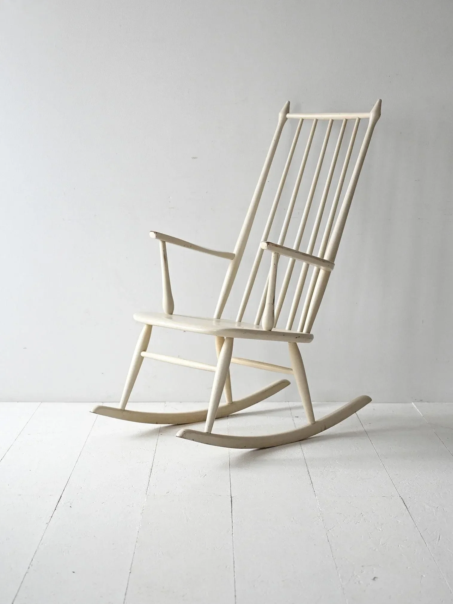 Vintage Scandinavian Rocking Chair in White Lacquered Wood from FDB, 1950s