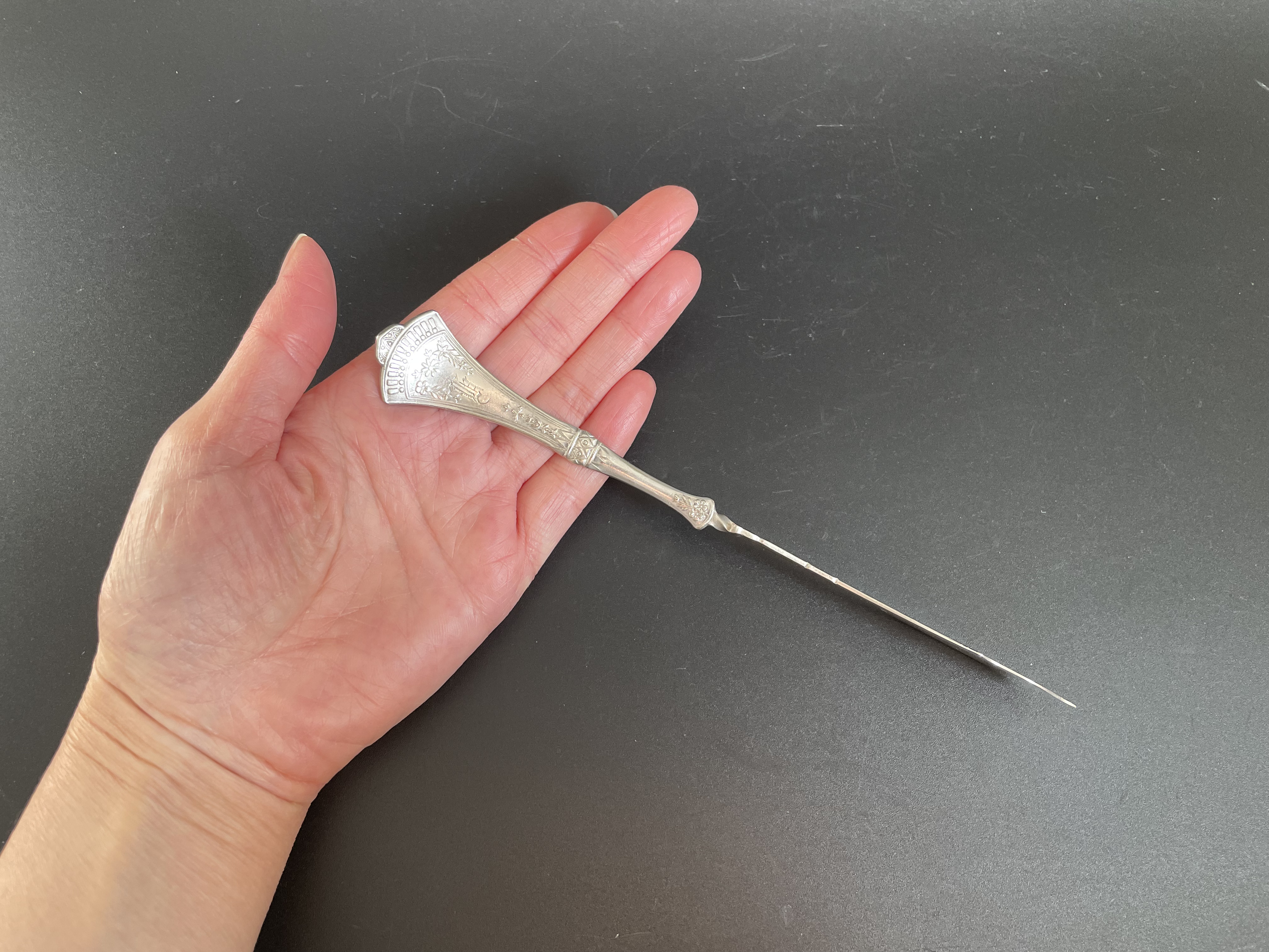 Antique Rogers & Bro A1 Crown 1885 Silverplate Twisted Handle