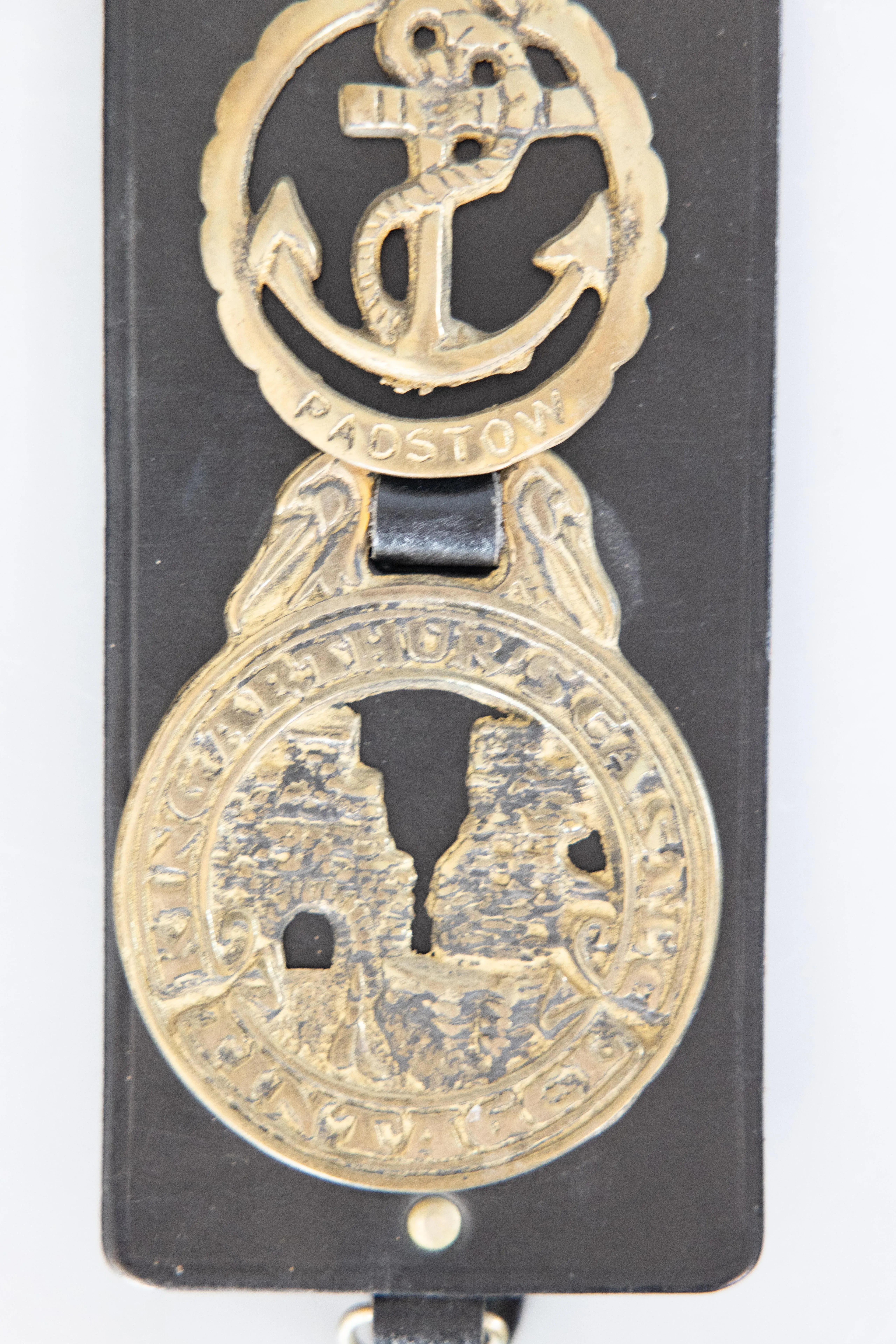Early 20th Century English Equestrian Leather Strap With 3 Horse Brasses