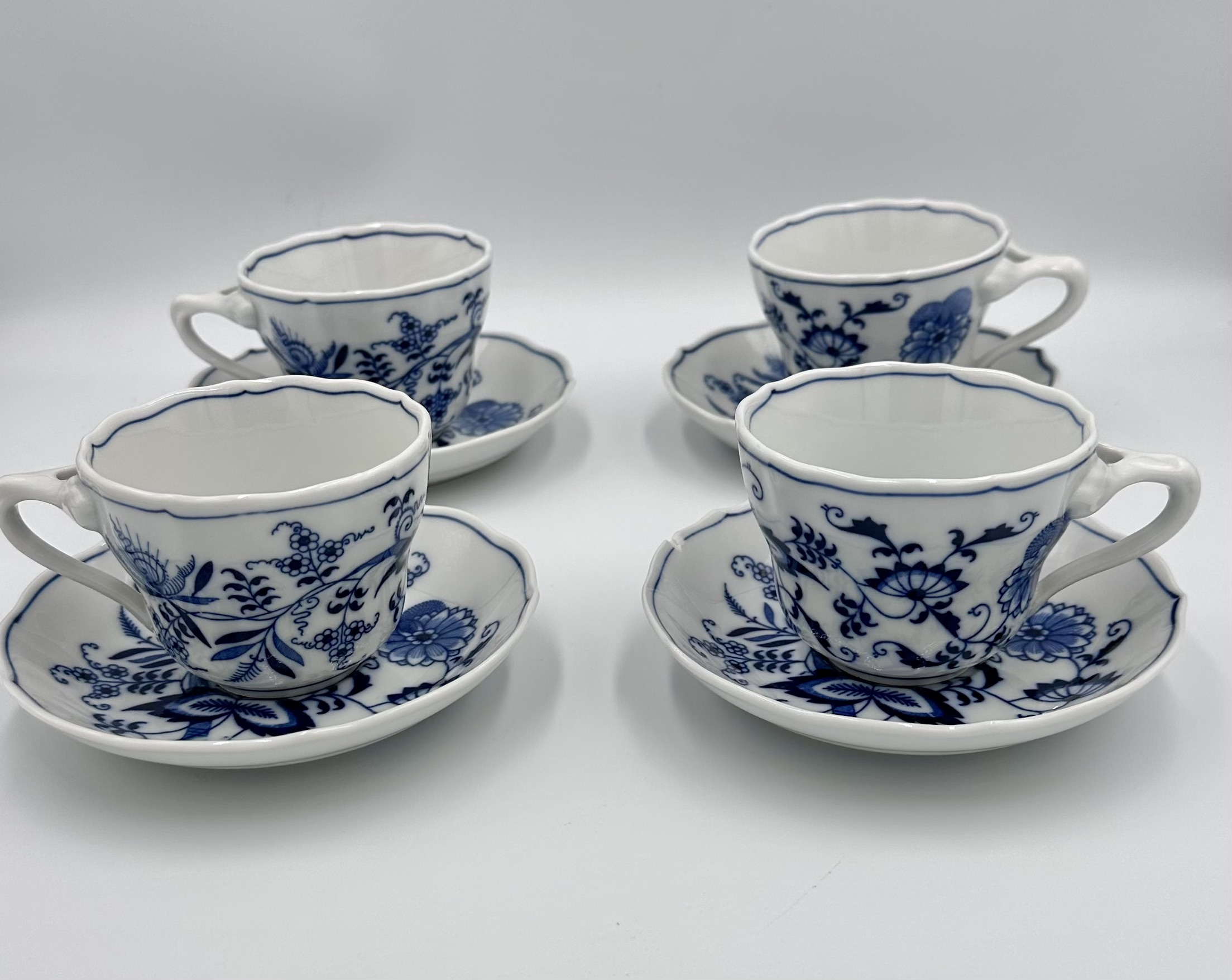 1950\'s Danube Blue Onion Blue & White 8pc Cup & Saucer Set Ribbon Hallmark Logo