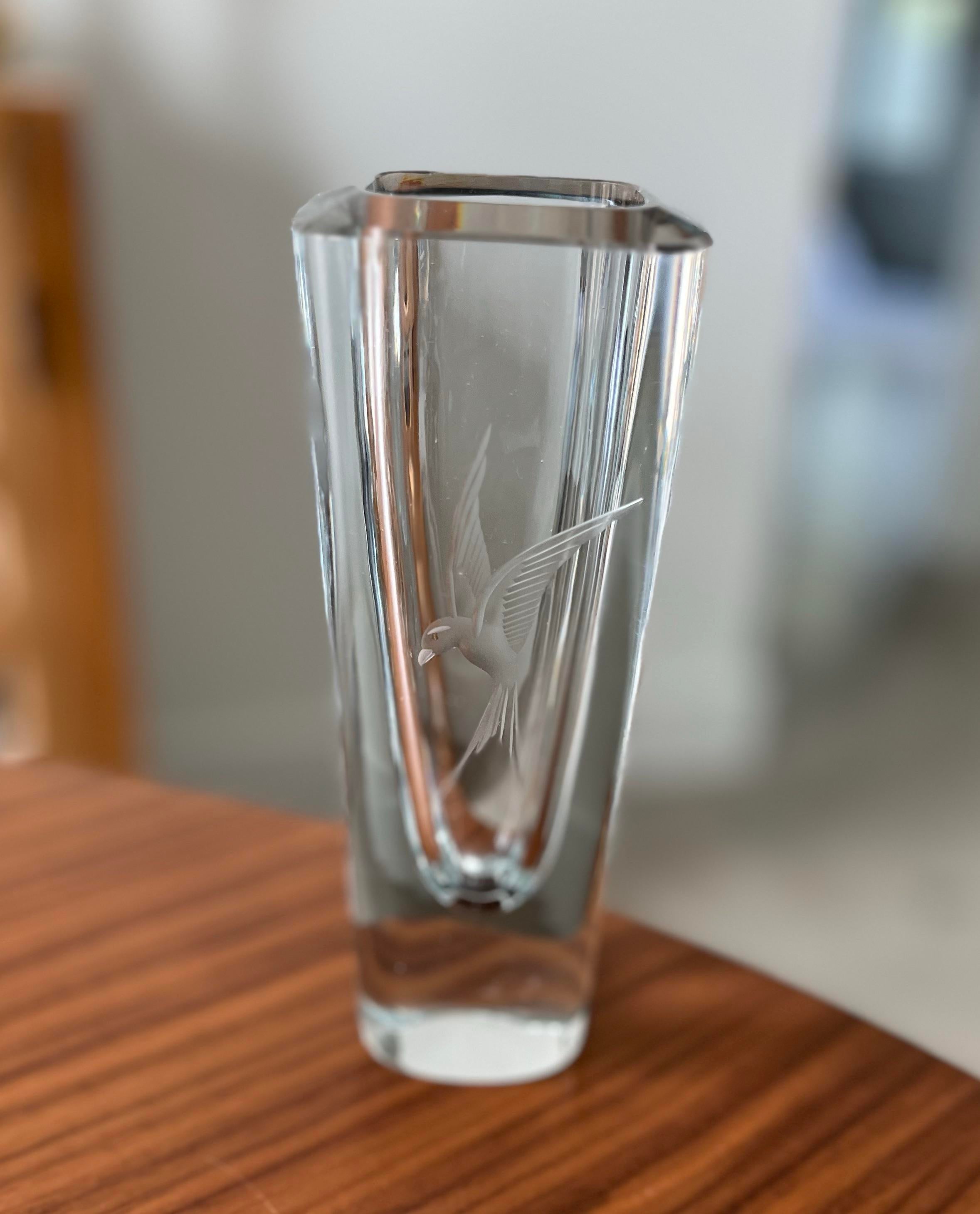 1960s Vintage Strombergshyttan Etched Hummingbird Art Glass